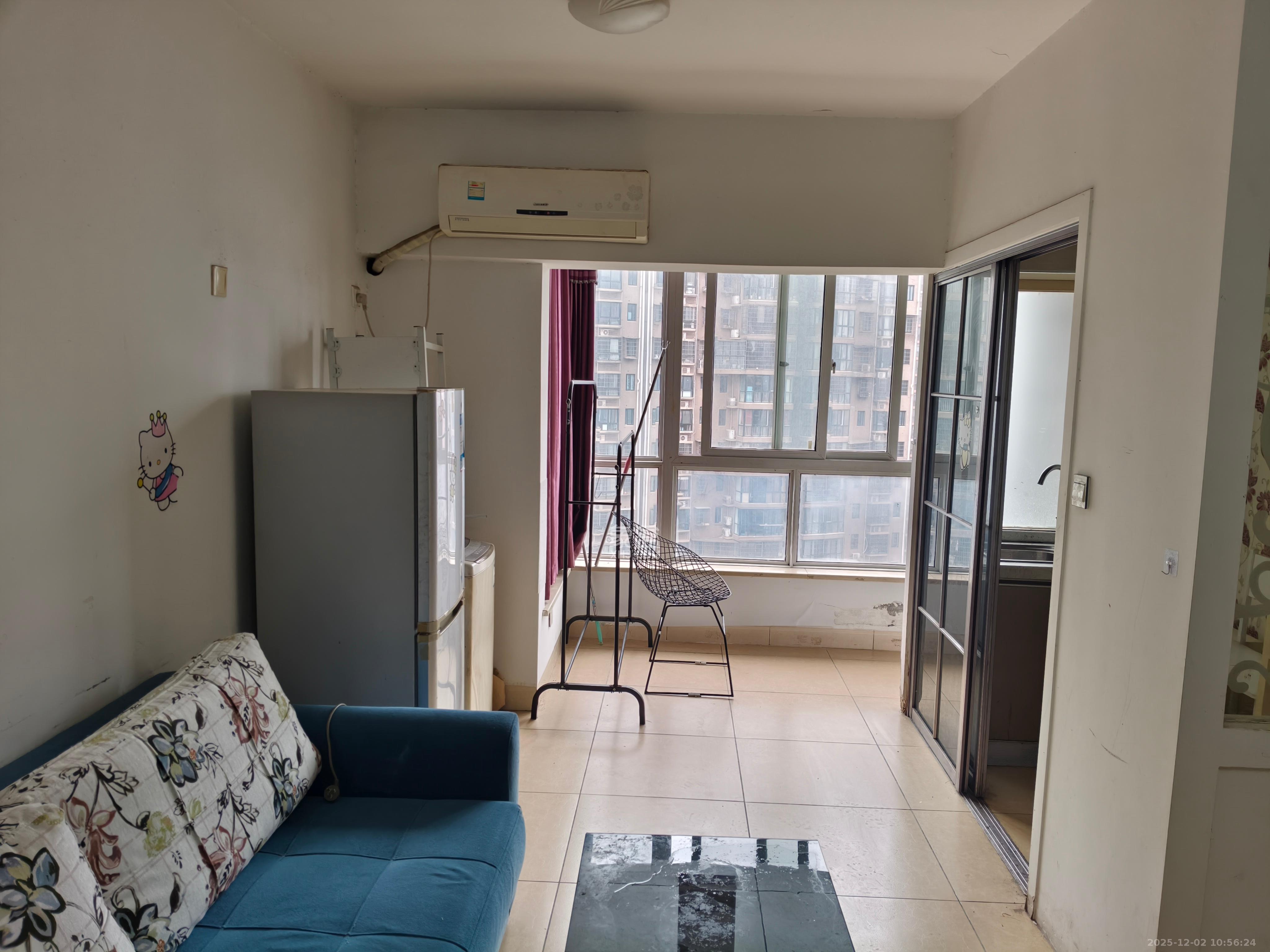 先锋东外滩  1室1厅1卫    1500.0元/月室内图