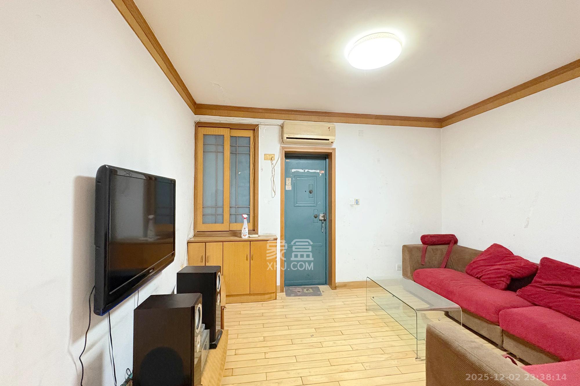 长勘小区  2室2厅1卫    43.8万客厅