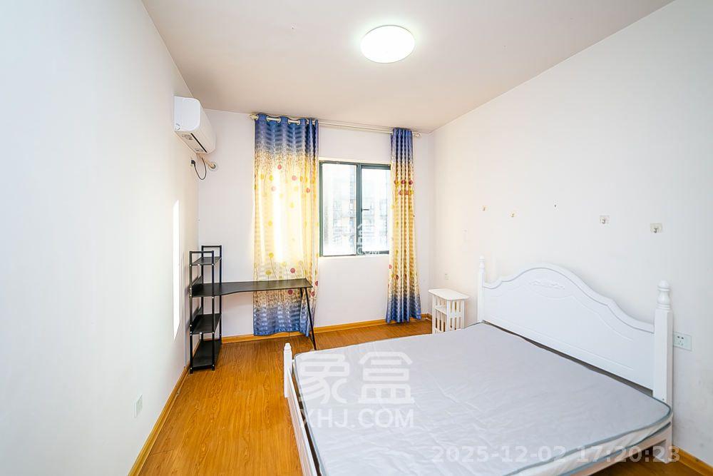 荣盛花语书苑 3室2厅1卫 2200.0元/月 荣盛花语书苑 3室2厅1卫 2200.0元/月室内图