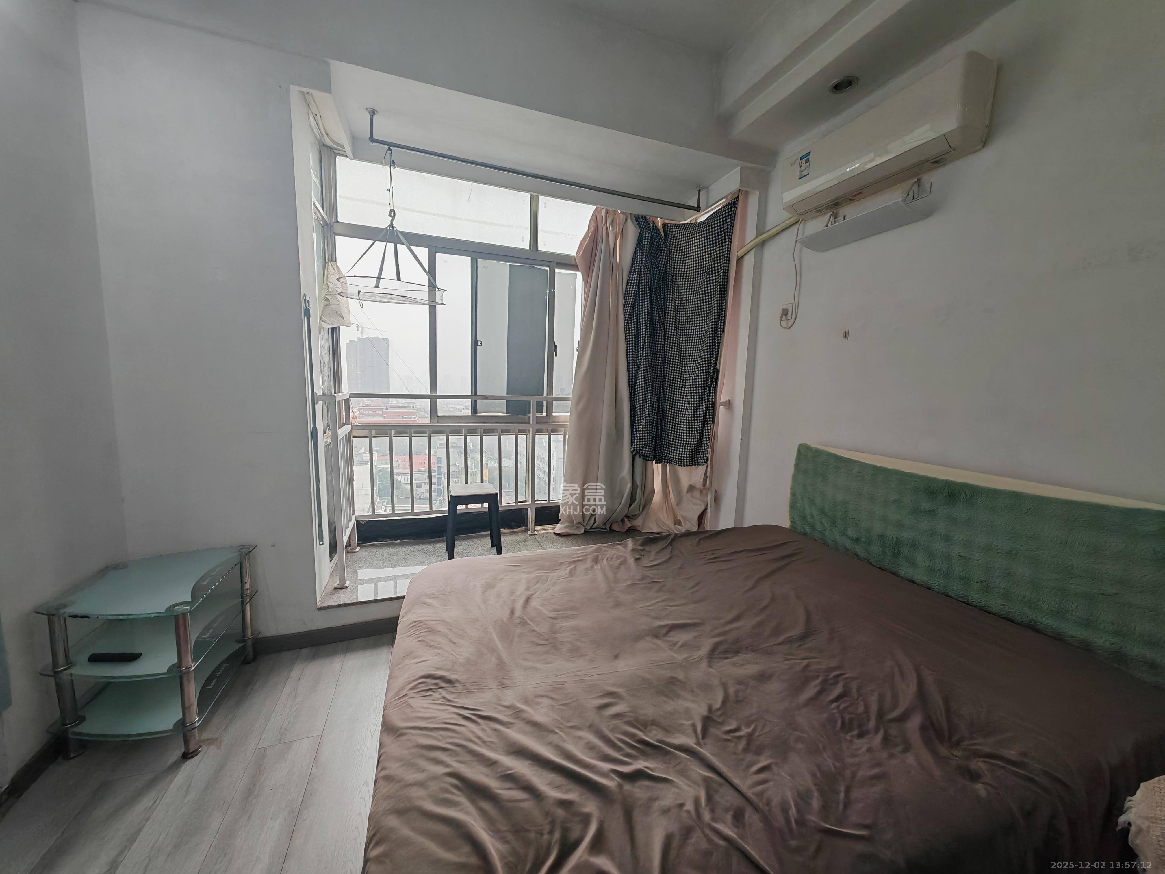 自由.com(自由大厦) 1室1厅1卫 1300.0元/月 自由.com(自由大厦) 1室1厅1卫 1300.0元/月室内图