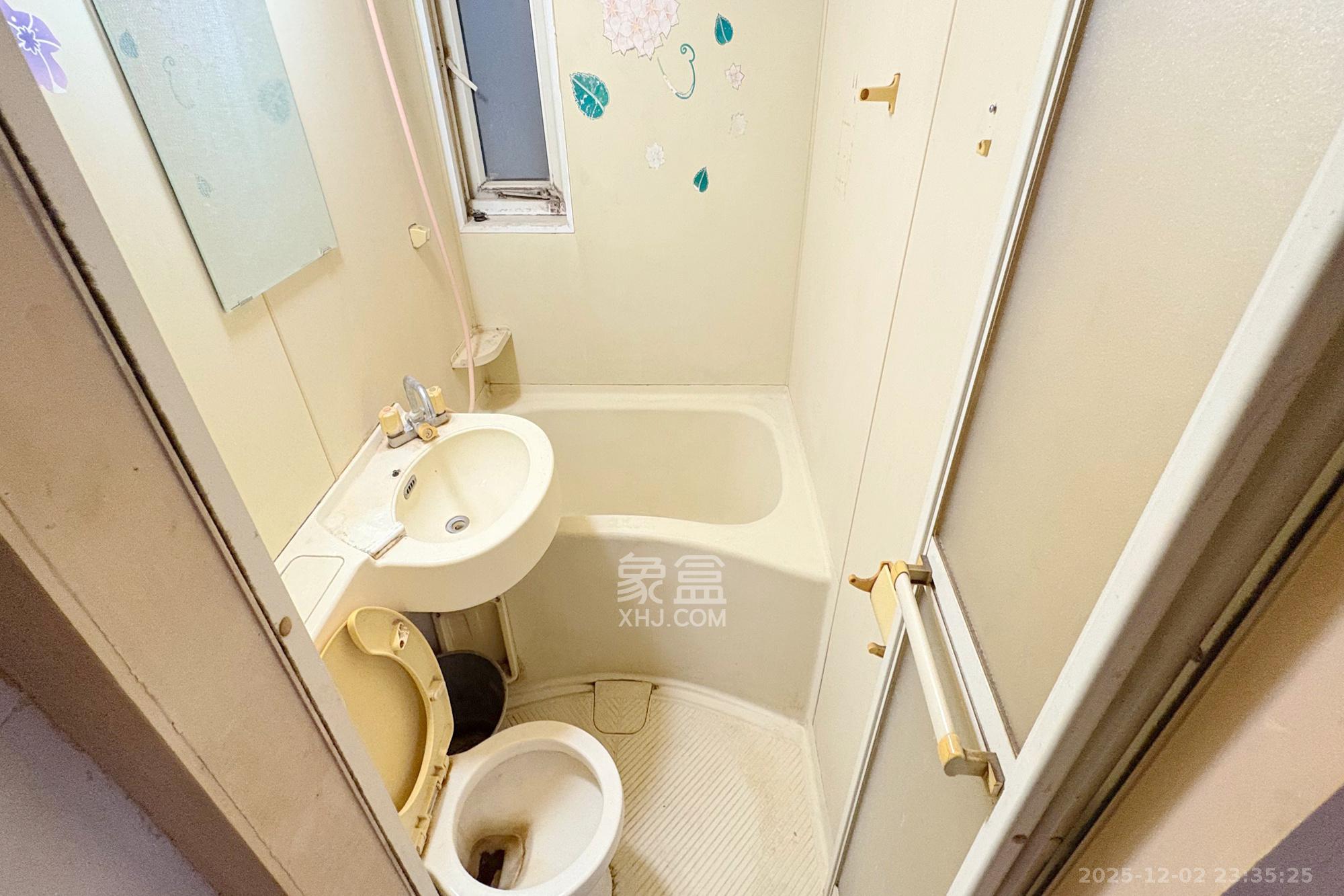 青年公寓 1室1厅1卫 48.0万 青年公寓 1室1厅1卫 48.0万卫生间