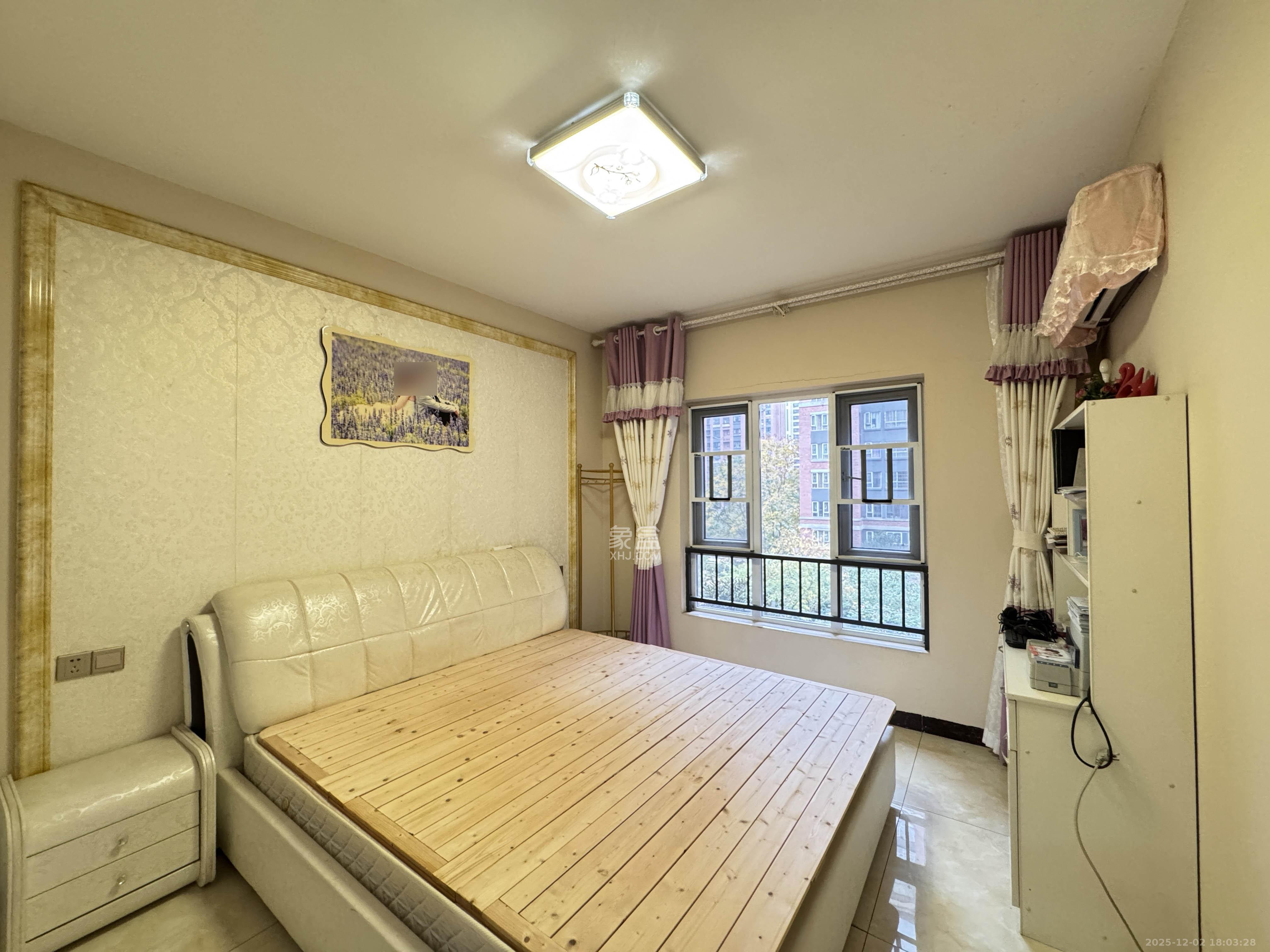 哈佛小镇(五矿哈佛小镇) 3室2厅2卫 68.0万 哈佛小镇(五矿哈佛小镇) 3室2厅2卫 68.0万卧室