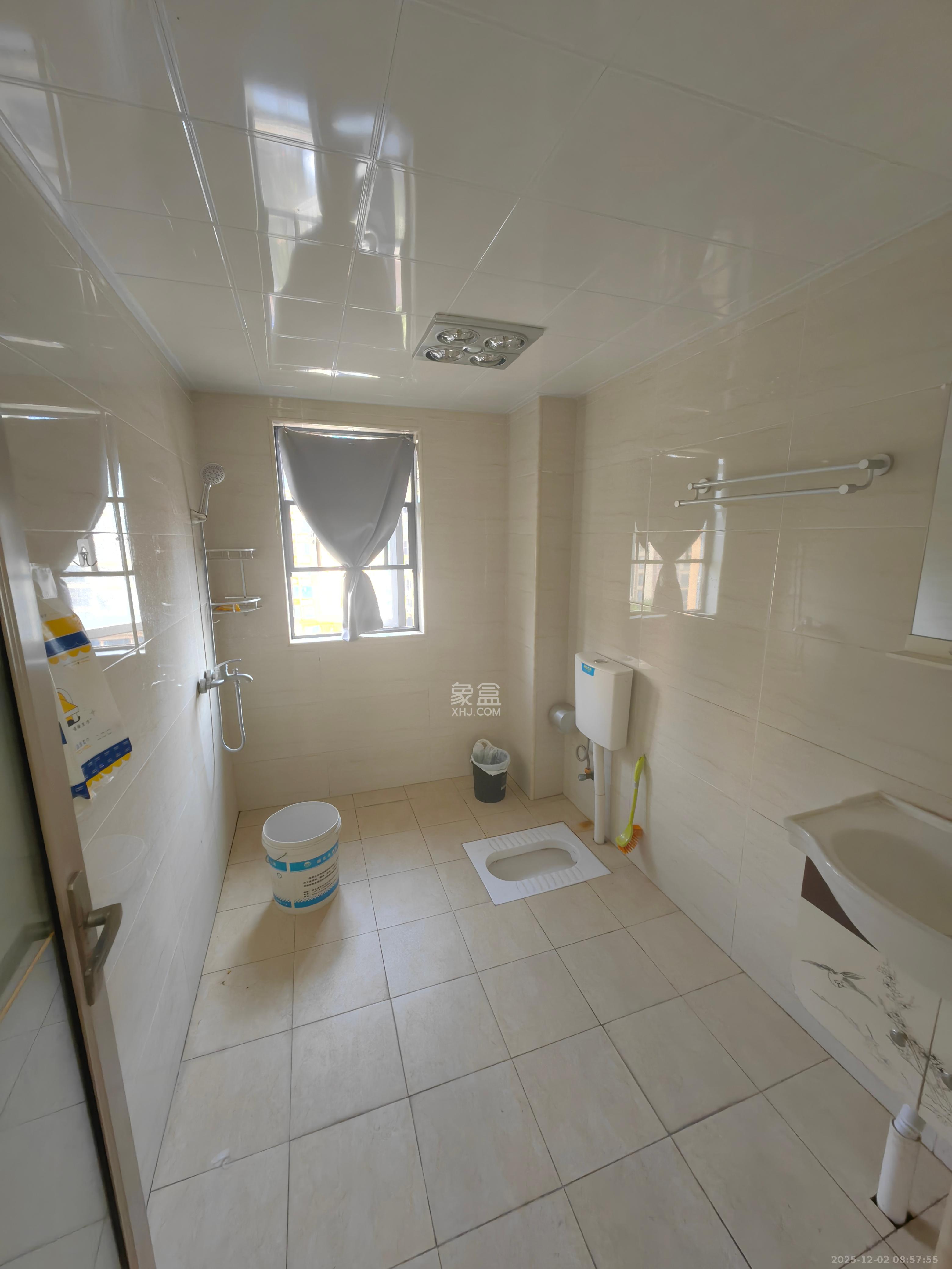 中建芙蓉嘉苑  3室2厅2卫    2200.0元/月室内图