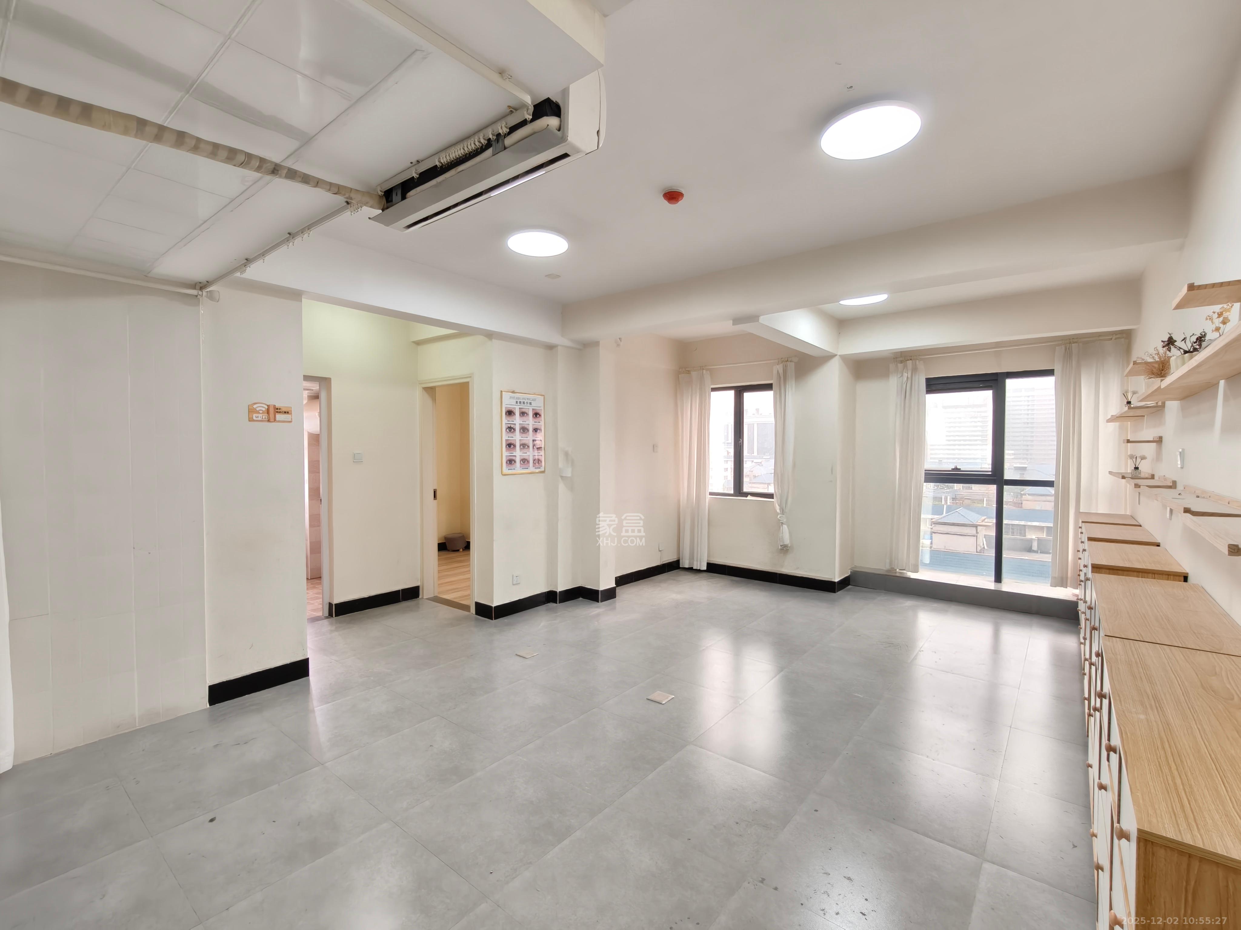 宽寓大厦   68.74㎡      3300.0元/月室内图