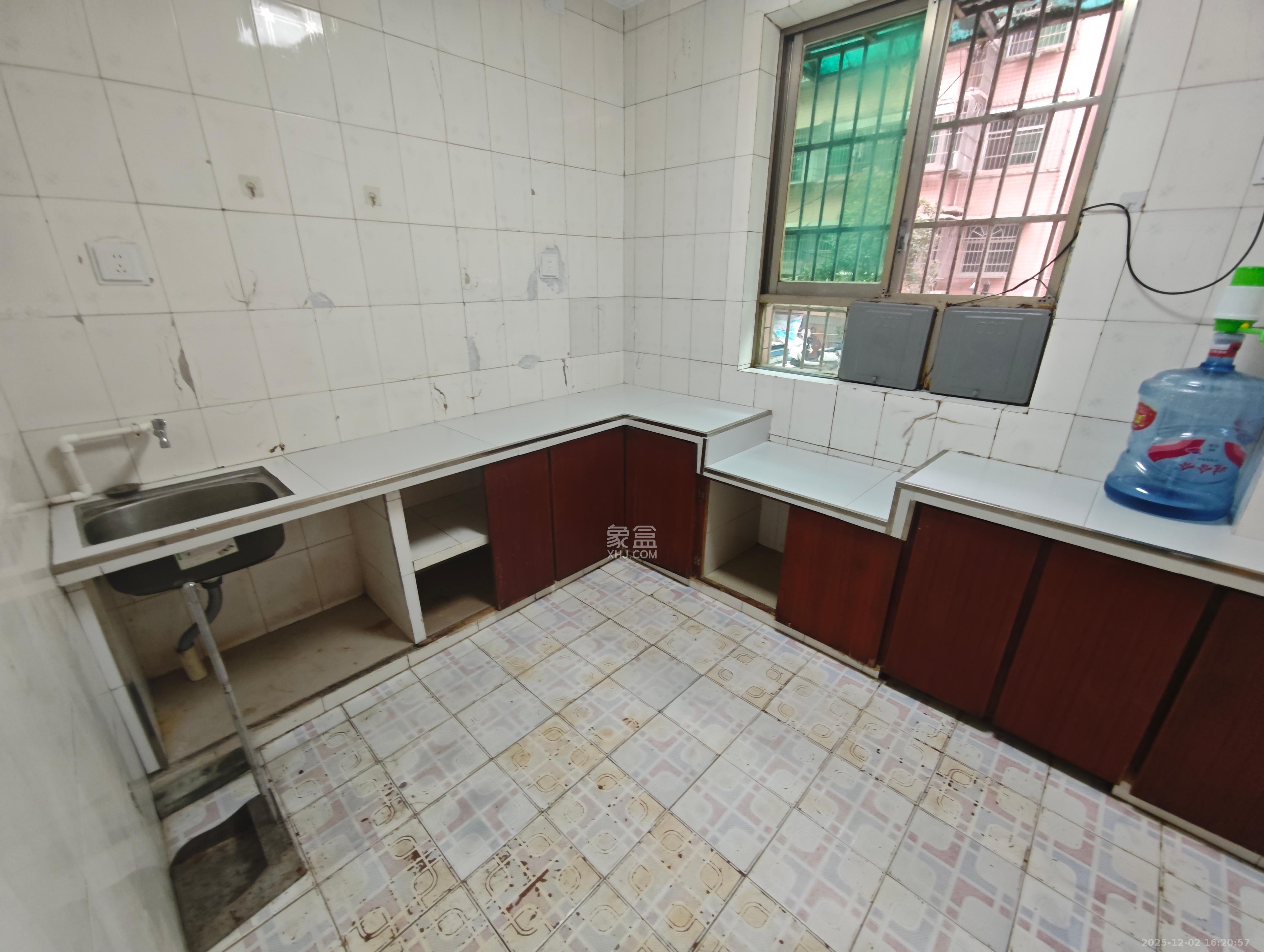 黄泥岭社区 1室0厅0卫 1800.0元/月 黄泥岭社区 1室0厅0卫 1800.0元/月室内图