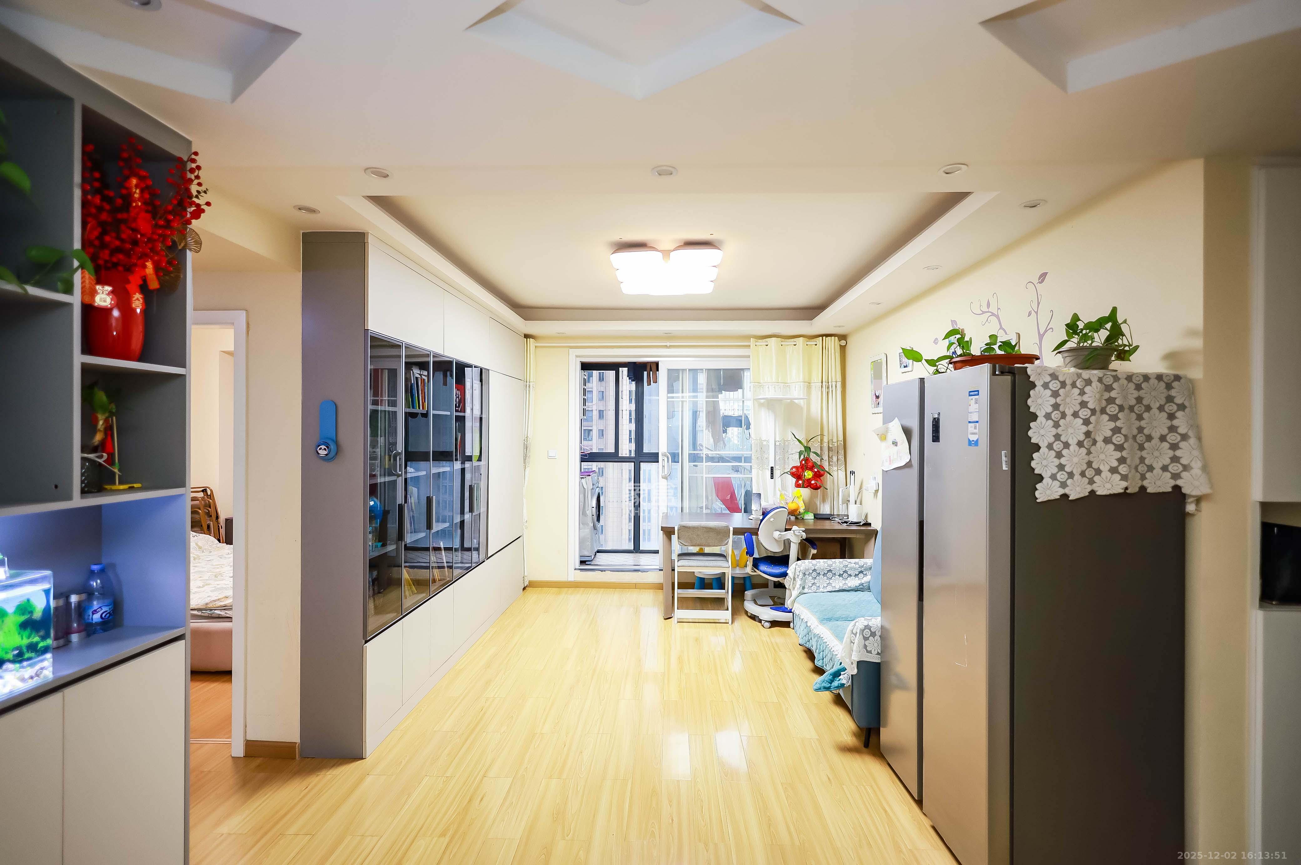 荣盛花语馨苑  3室2厅1卫    65.0万客厅