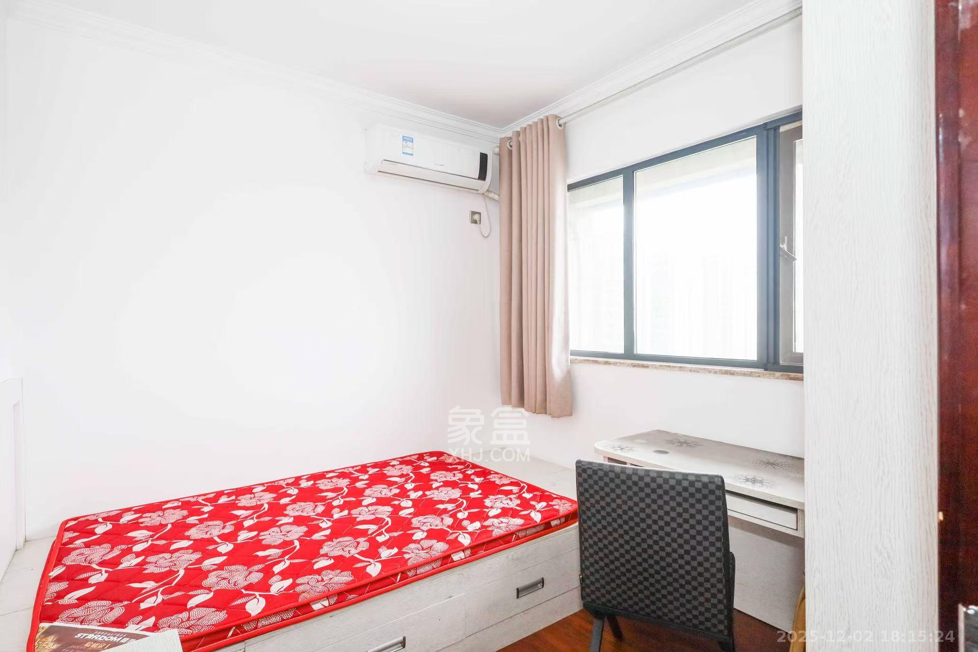 好莱城（弘德西街）  2室1厅2卫    2300.0元/月室内图