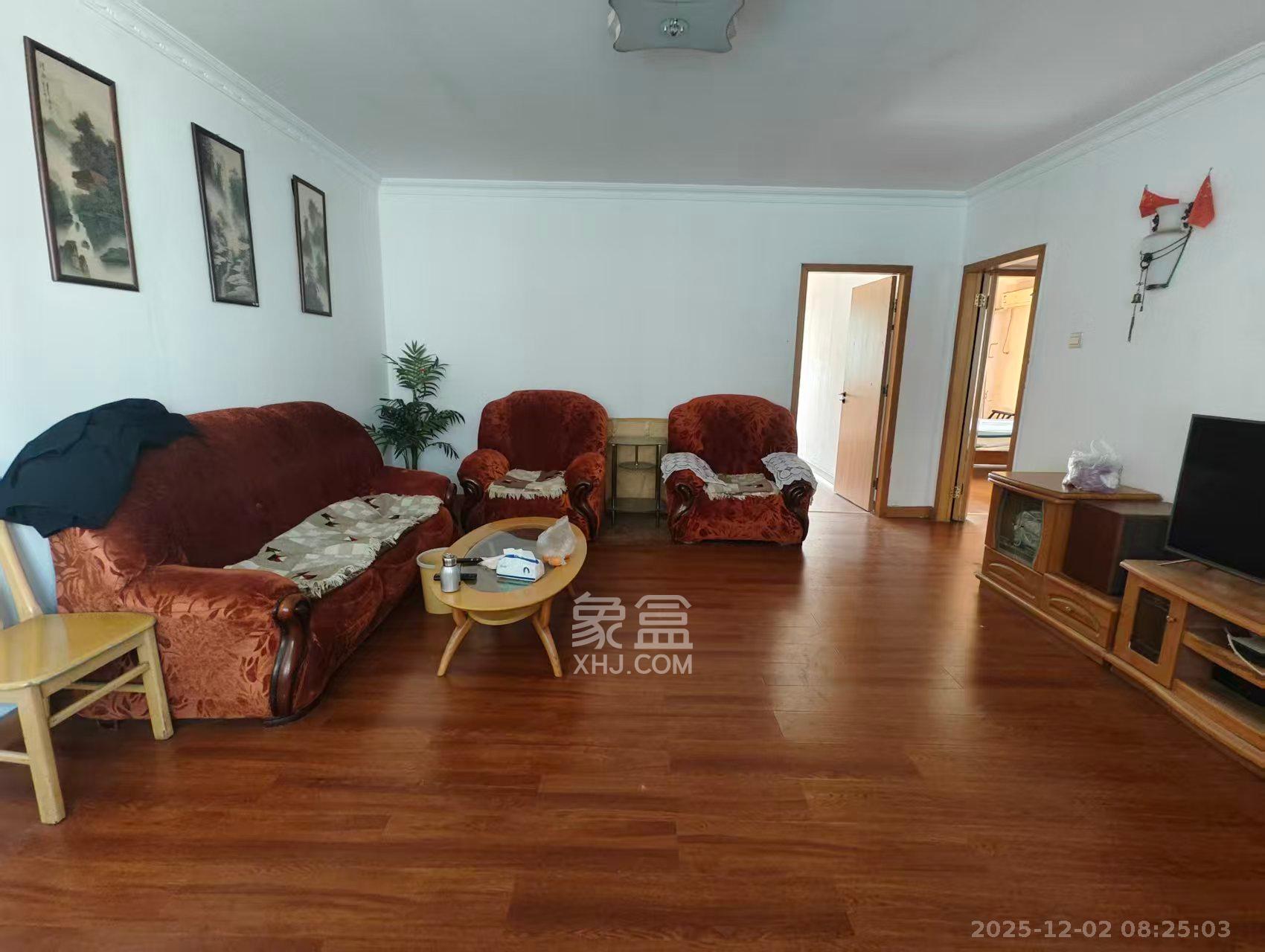 省建设厅宿舍  3室2厅2卫    2500.0元/月