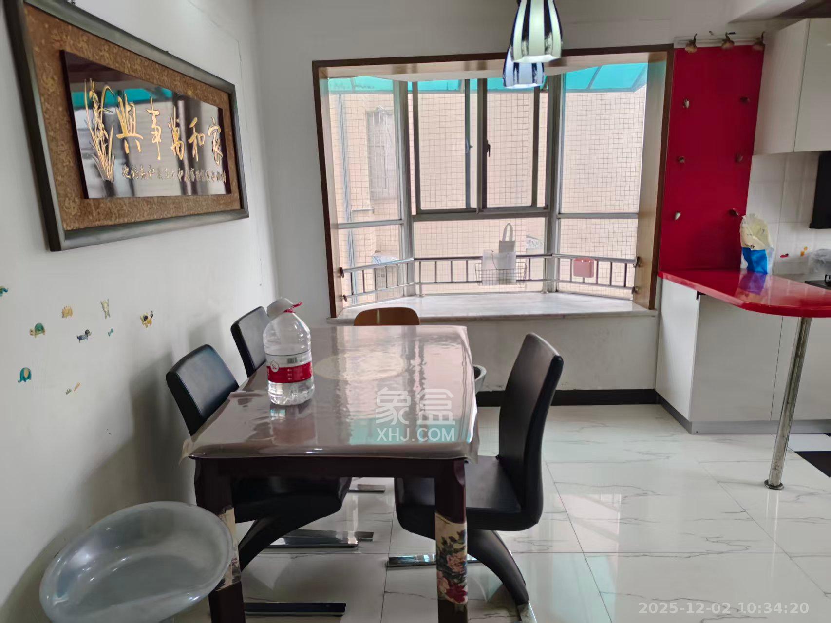 新世纪家园  3室2厅1卫    2600.0元/月室内图