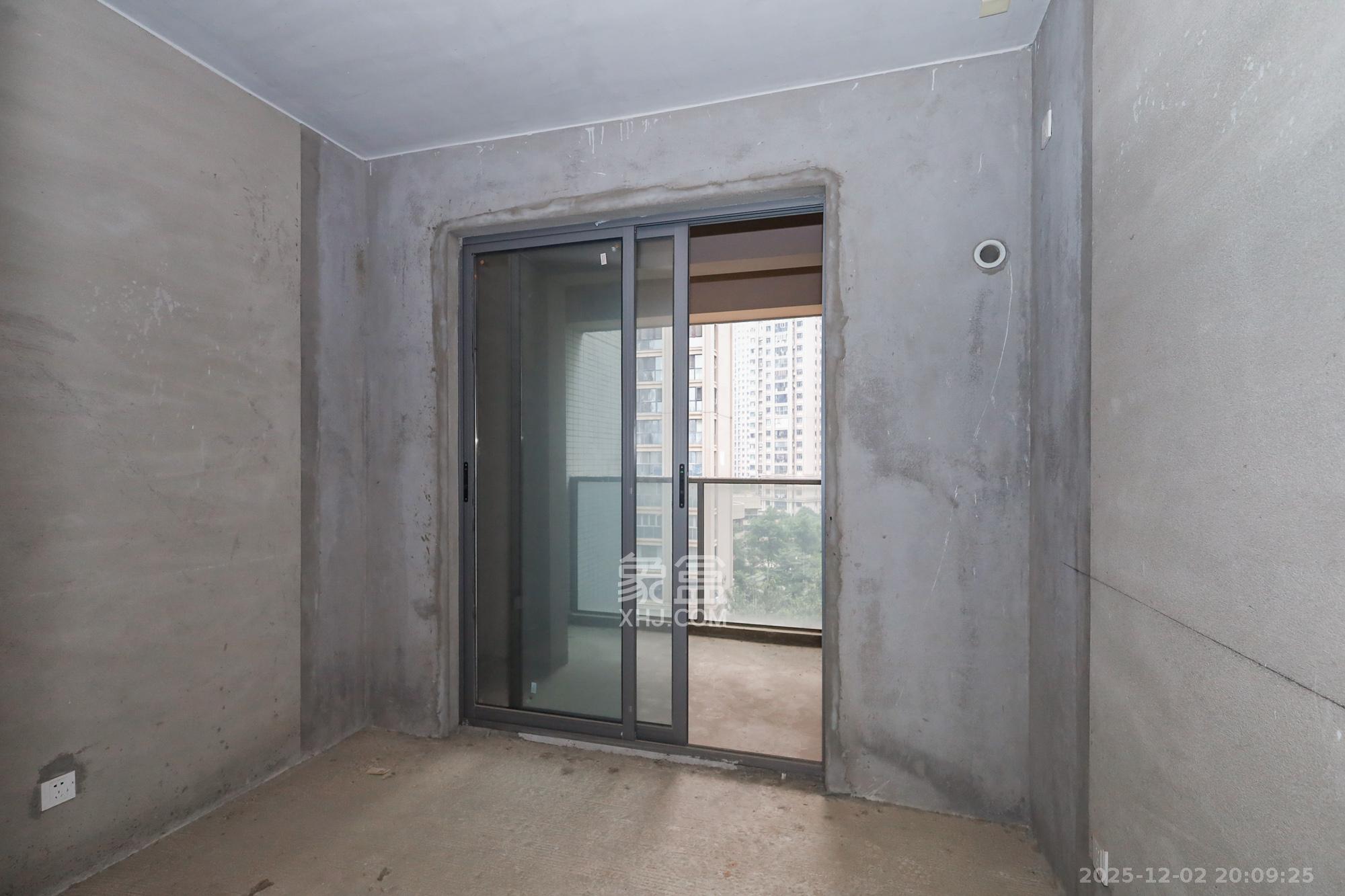 八方小区C区 4室2厅2卫 508.0万 八方小区C区 4室2厅2卫 508.0万卧室