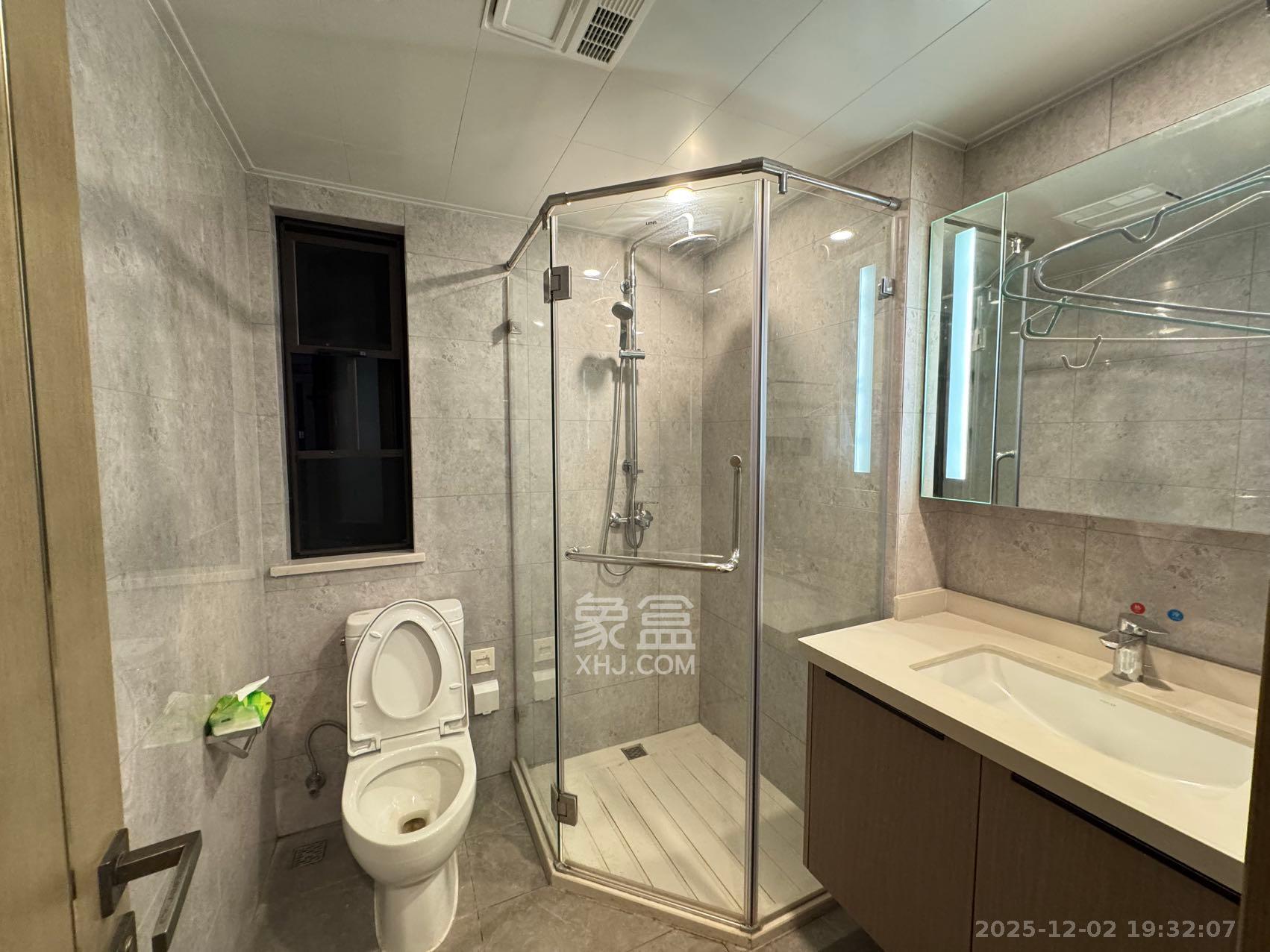 龙湖铂金中心(龙湖春江郦城) 3室2厅2卫 4100.0元/月 龙湖铂金中心(龙湖春江郦城) 3室2厅2卫 4100.0元/月室内图