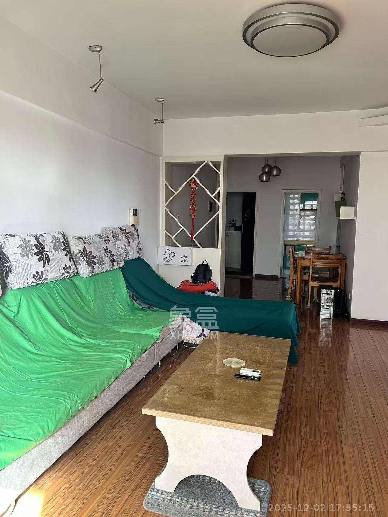 香颂国际  2室2厅1卫    2100.0元/月室内图