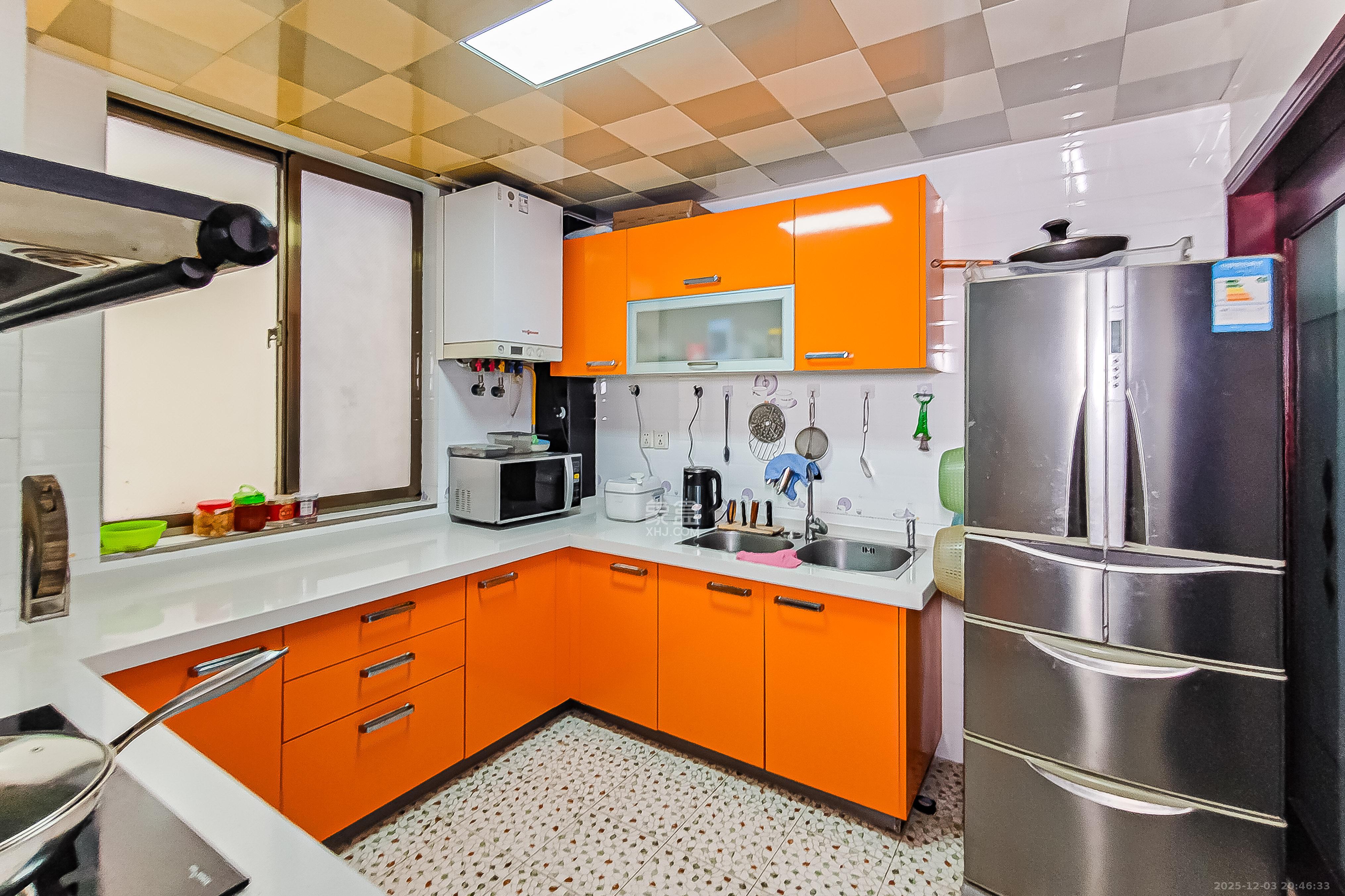 中天枫景园 4室2厅2卫 328.0万 中天枫景园 4室2厅2卫 328.0万厨房