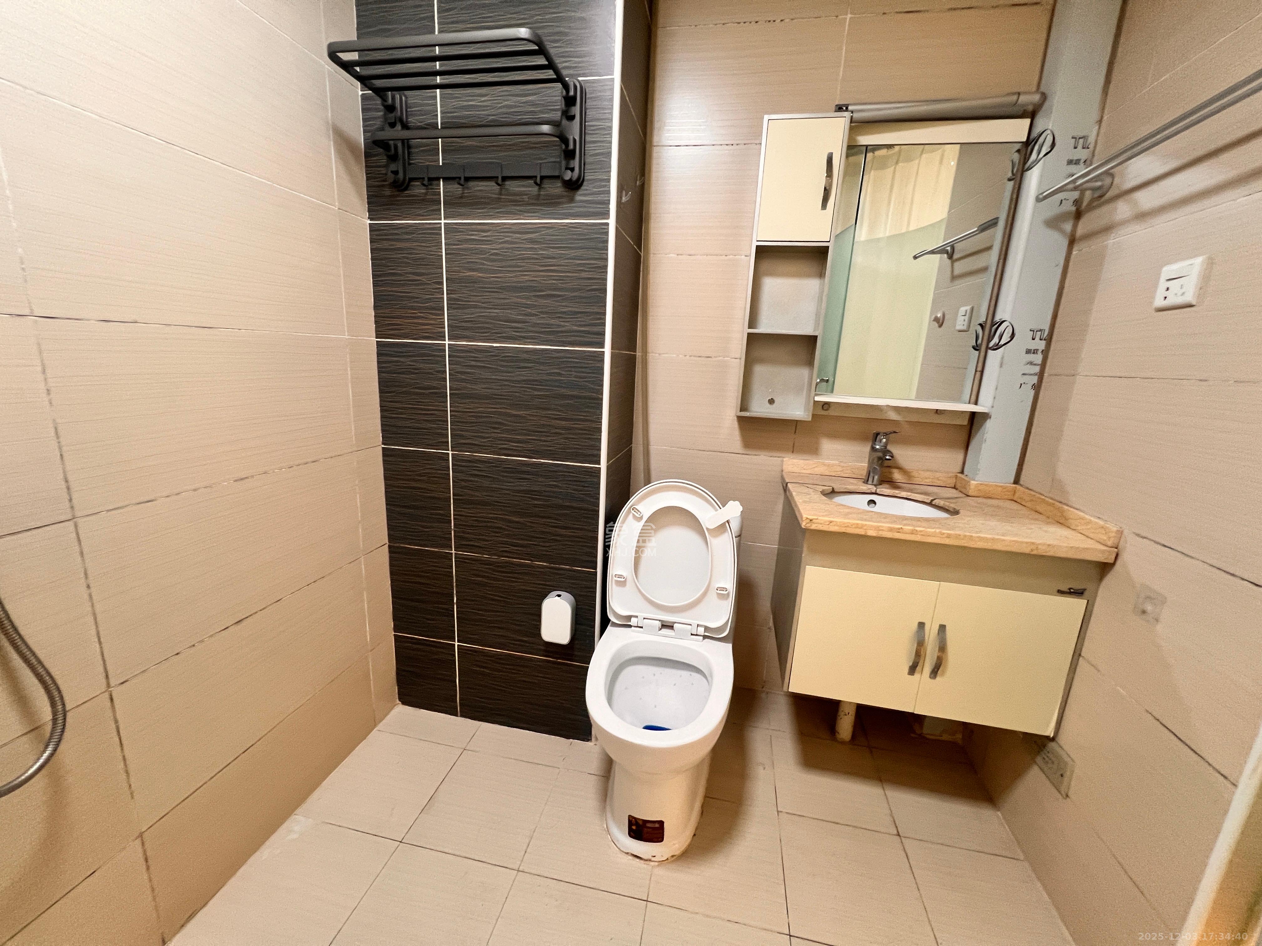 水岸世景 1室1厅1卫 1400.0元/月 水岸世景 1室1厅1卫 1400.0元/月室内图