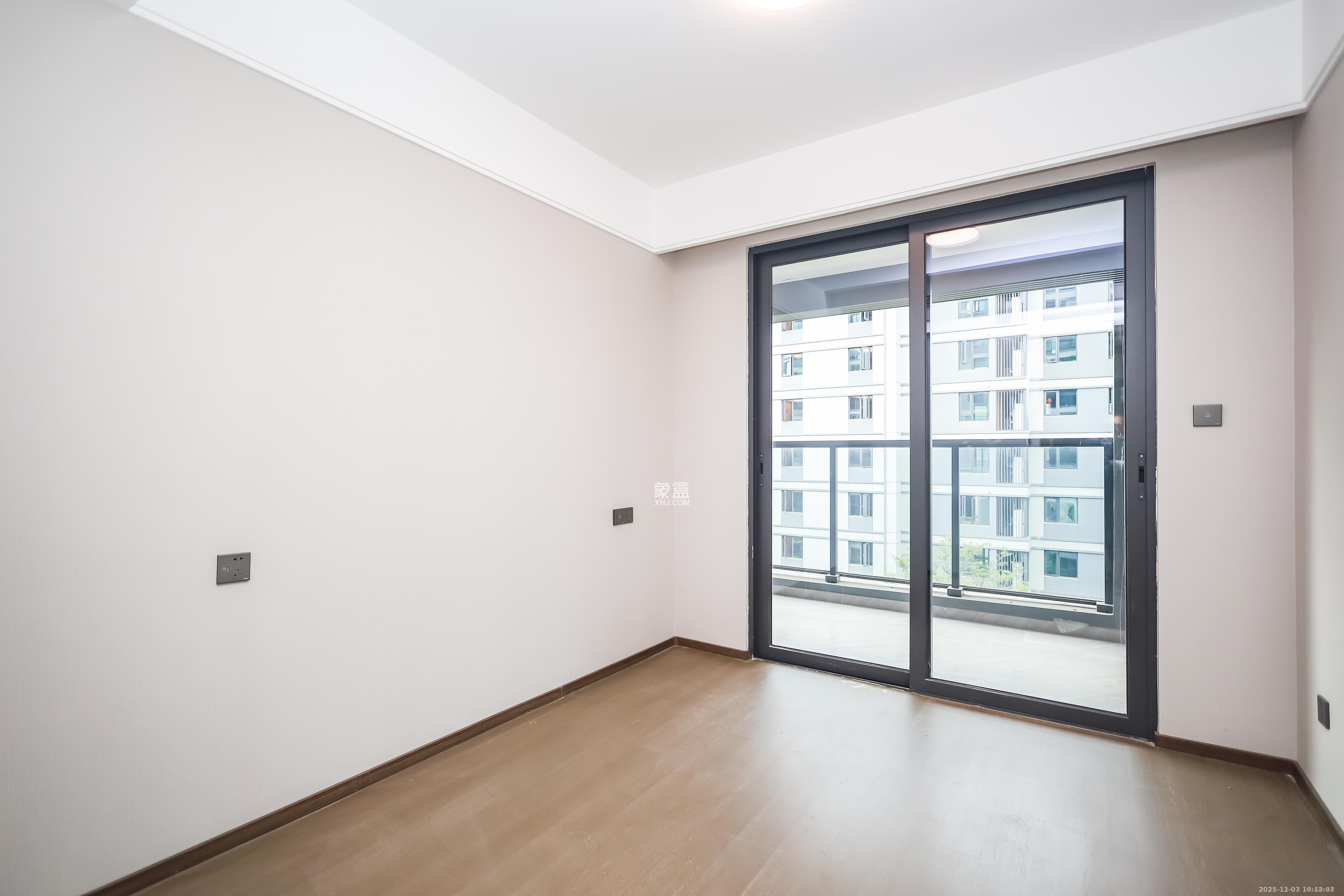 龙湖舜山府 4室2厅2卫 5600.0元/月 龙湖舜山府 4室2厅2卫 5600.0元/月室内图