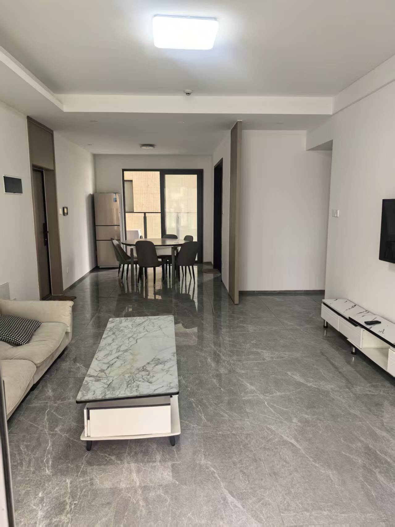 滨海丽景 3室2厅2卫 4500.0元/月 滨海丽景 3室2厅2卫 4500.0元/月室内图