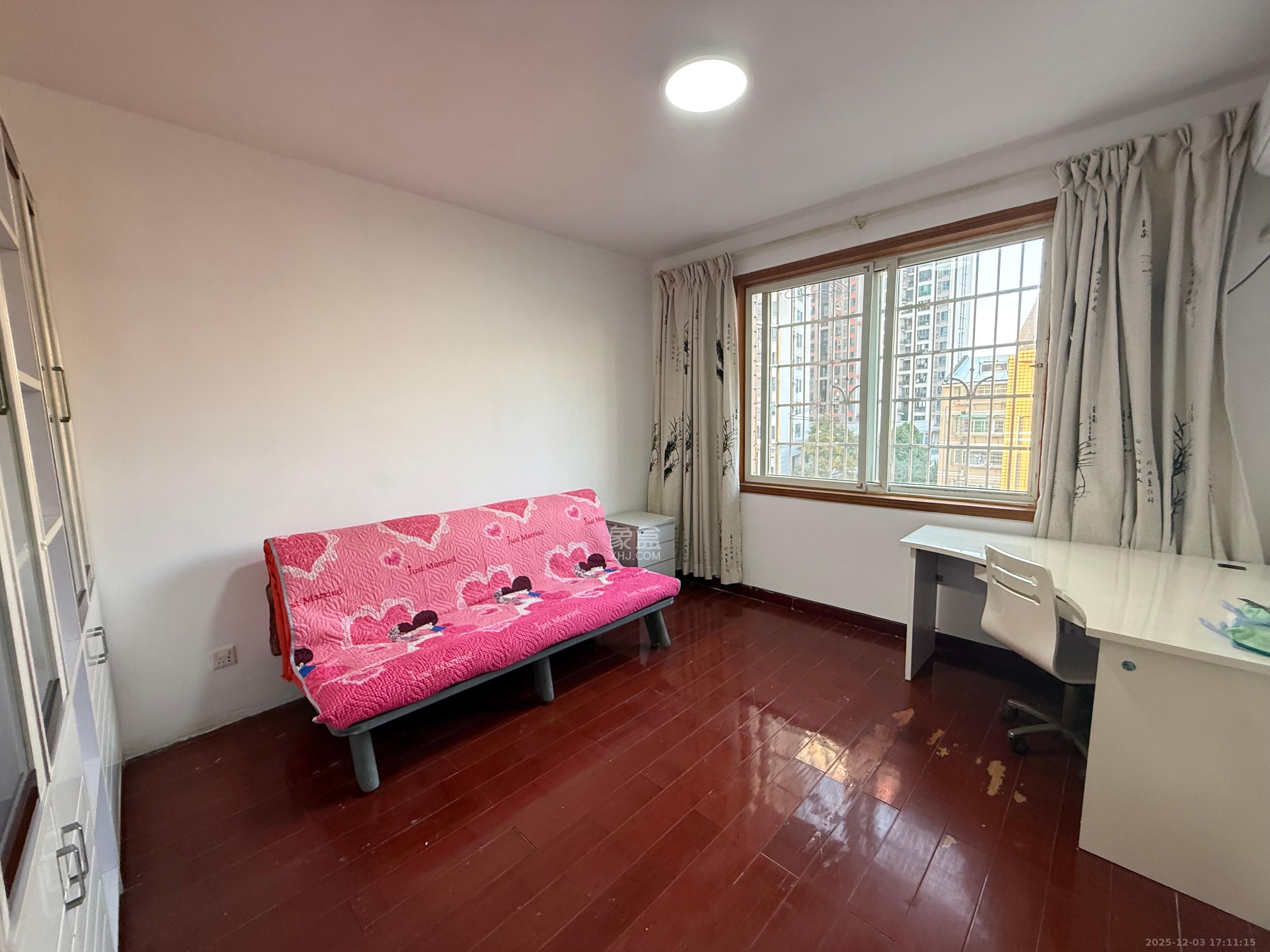 兴安苑 5室2厅2卫 2000.0元/月 兴安苑 5室2厅2卫 2000.0元/月室内图