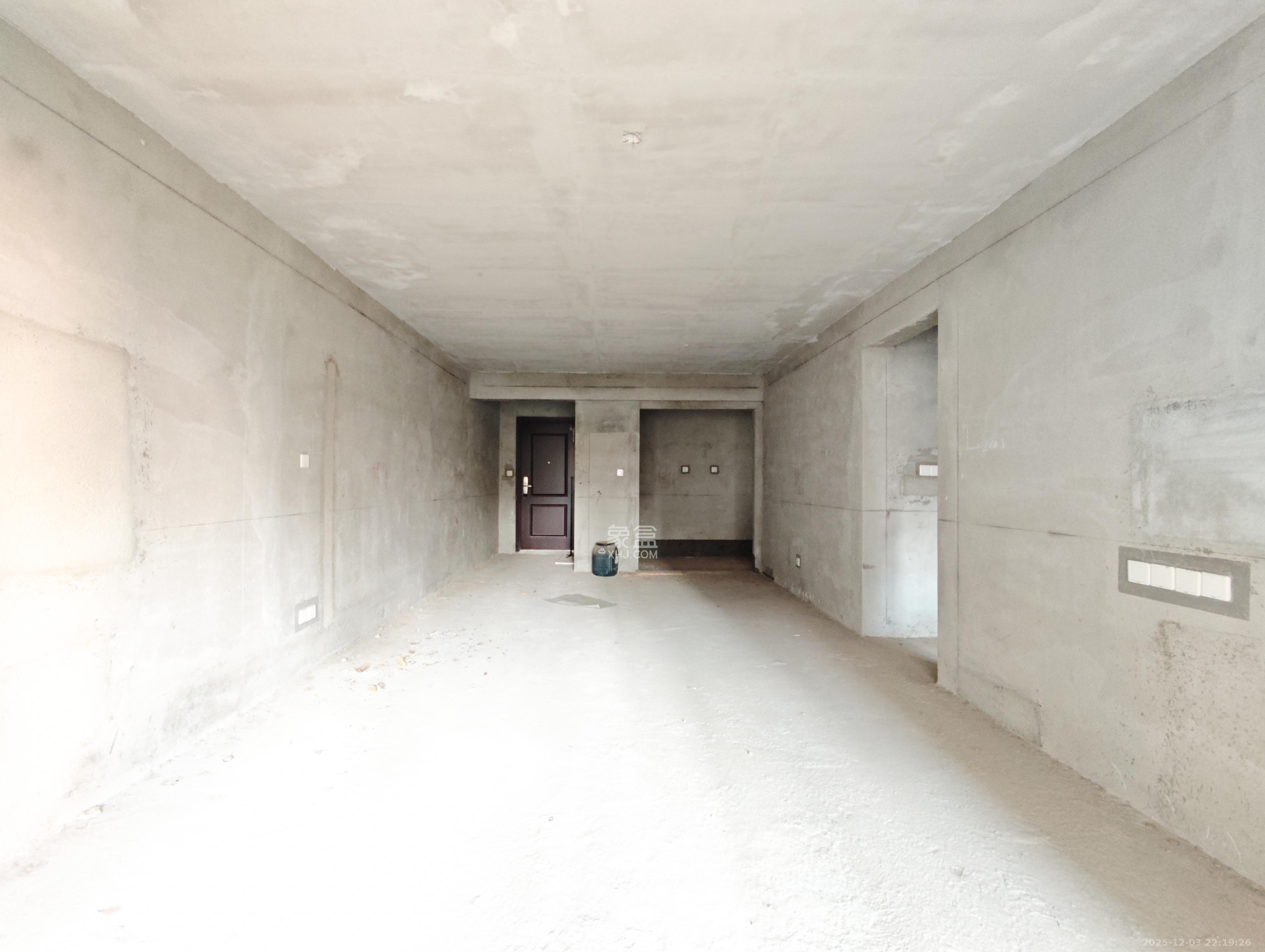 碧桂园南城首府（东宸林海）  3室2厅2卫    72.0万