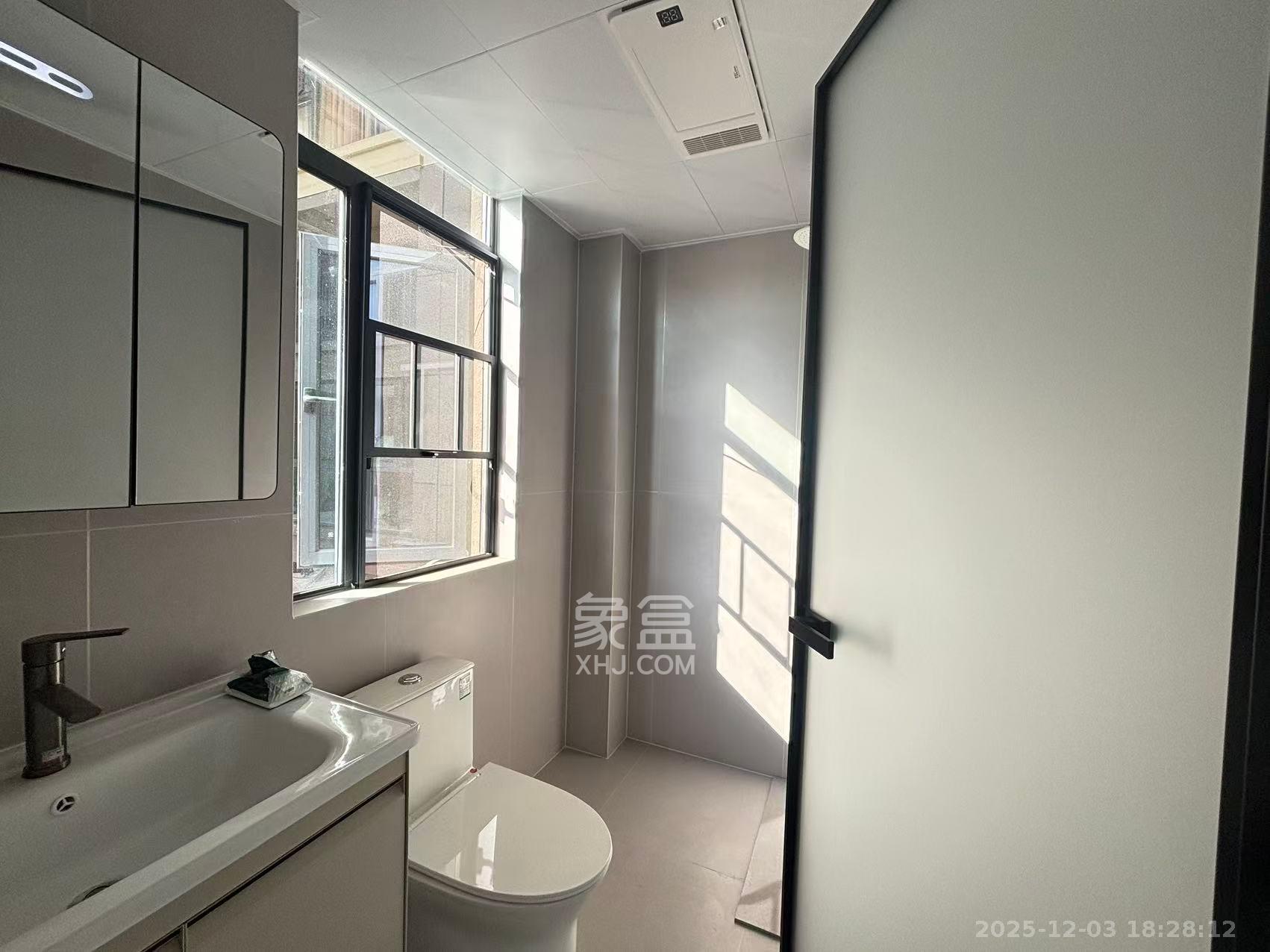 先锋新宇 3室2厅2卫 2300.0元/月 先锋新宇 3室2厅2卫 2300.0元/月室内图