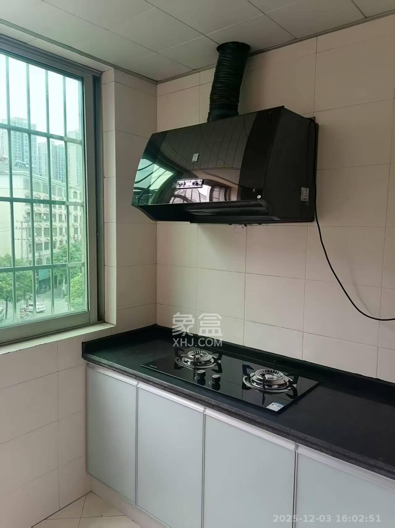 景湾小区(井湾小区) 1室1厅1卫 850.0元/月 景湾小区(井湾小区) 1室1厅1卫 850.0元/月室内图