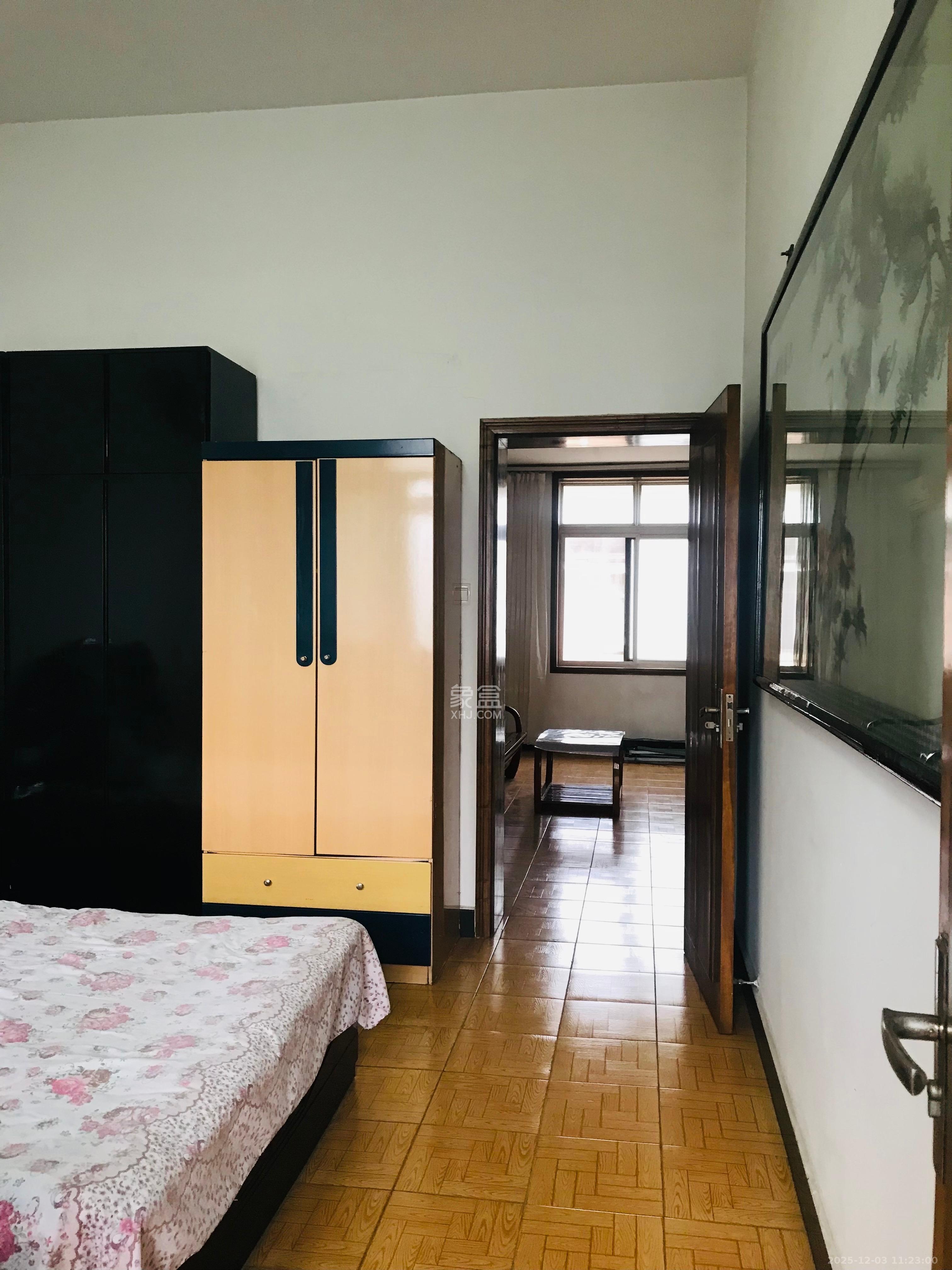 晓园宿舍(晓园路湘运小区) 2室2厅1卫 1600.0元/月 晓园宿舍(晓园路湘运小区) 2室2厅1卫 1600.0元/月室内图