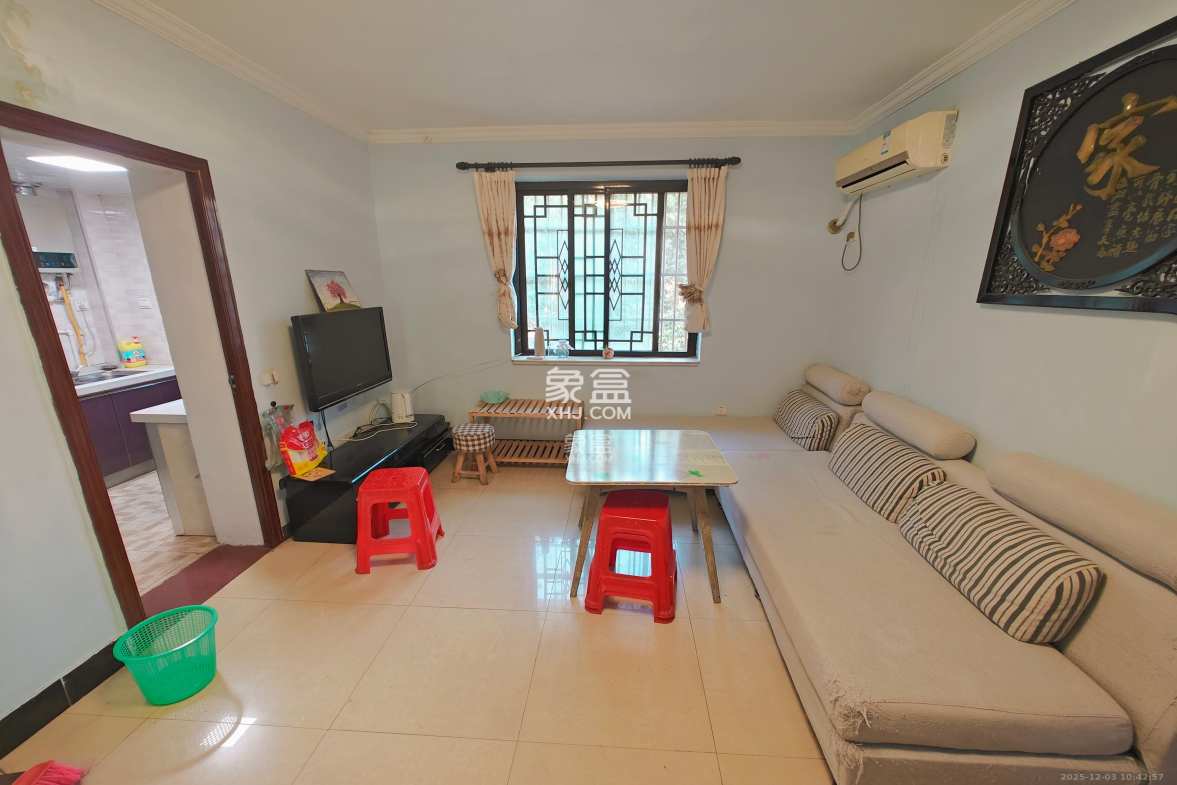 营盘东路、营盘西路散盘 1室0厅0卫 2200.0元/月 营盘东路、营盘西路散盘 1室0厅0卫 2200.0元/月室内图