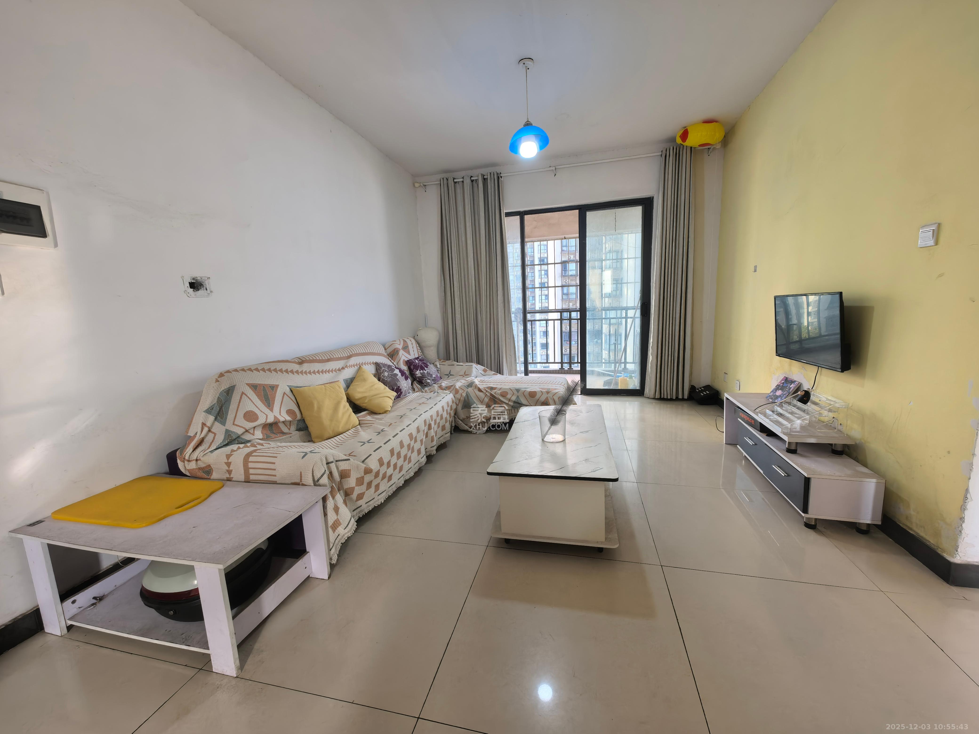 莱茵城  1室2厅1卫    1600.0元/月室内图