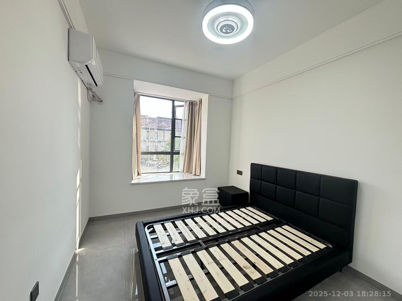 先锋新宇  3室2厅2卫    2300.0元/月室内图