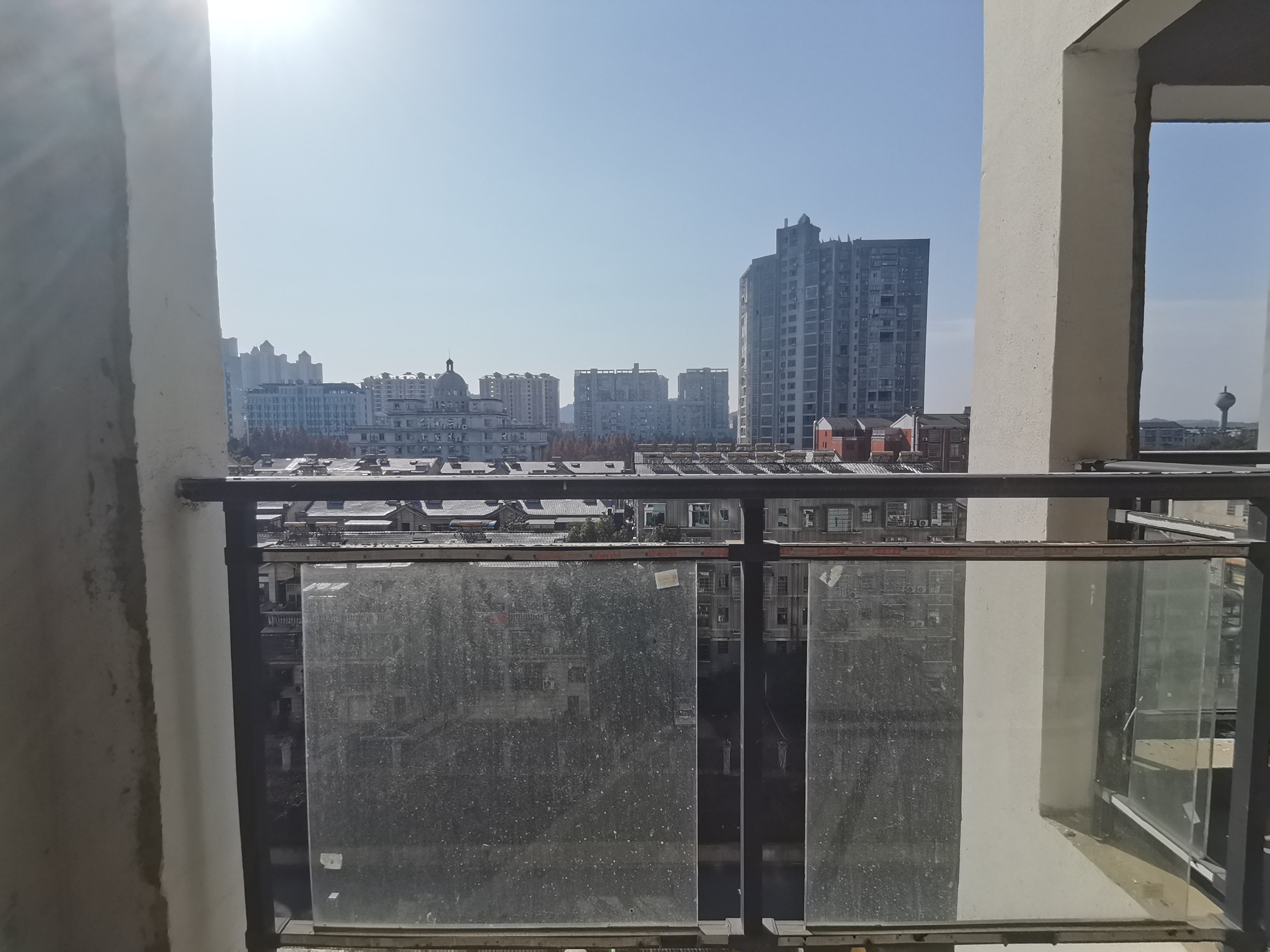 国色天香  3室2厅2卫    50.68万