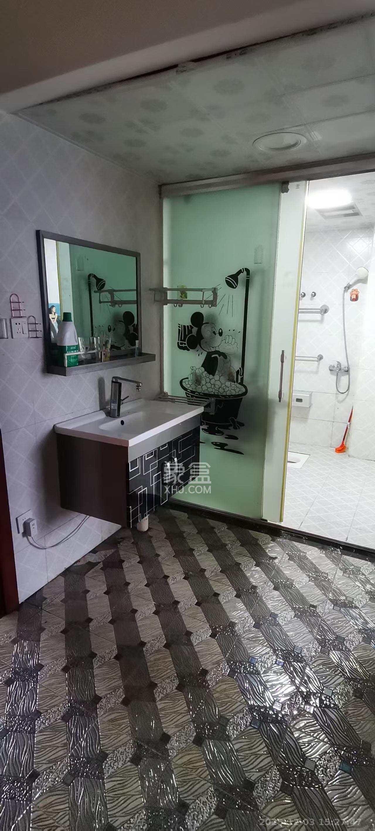 旭辉御府  3室1厅1卫    2000.0元/月室内图