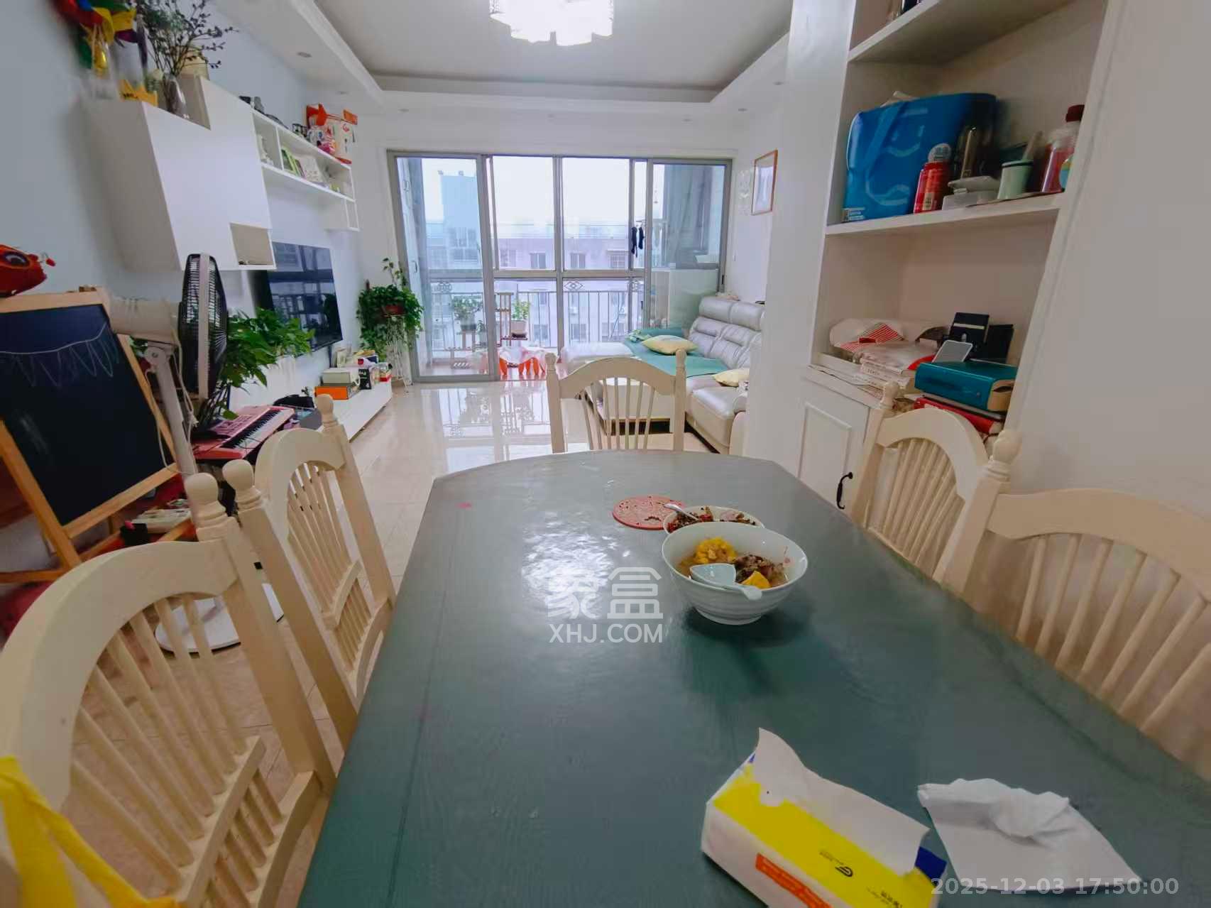 阳光100二期 3室2厅1卫 2500.0元/月 阳光100二期 3室2厅1卫 2500.0元/月室内图