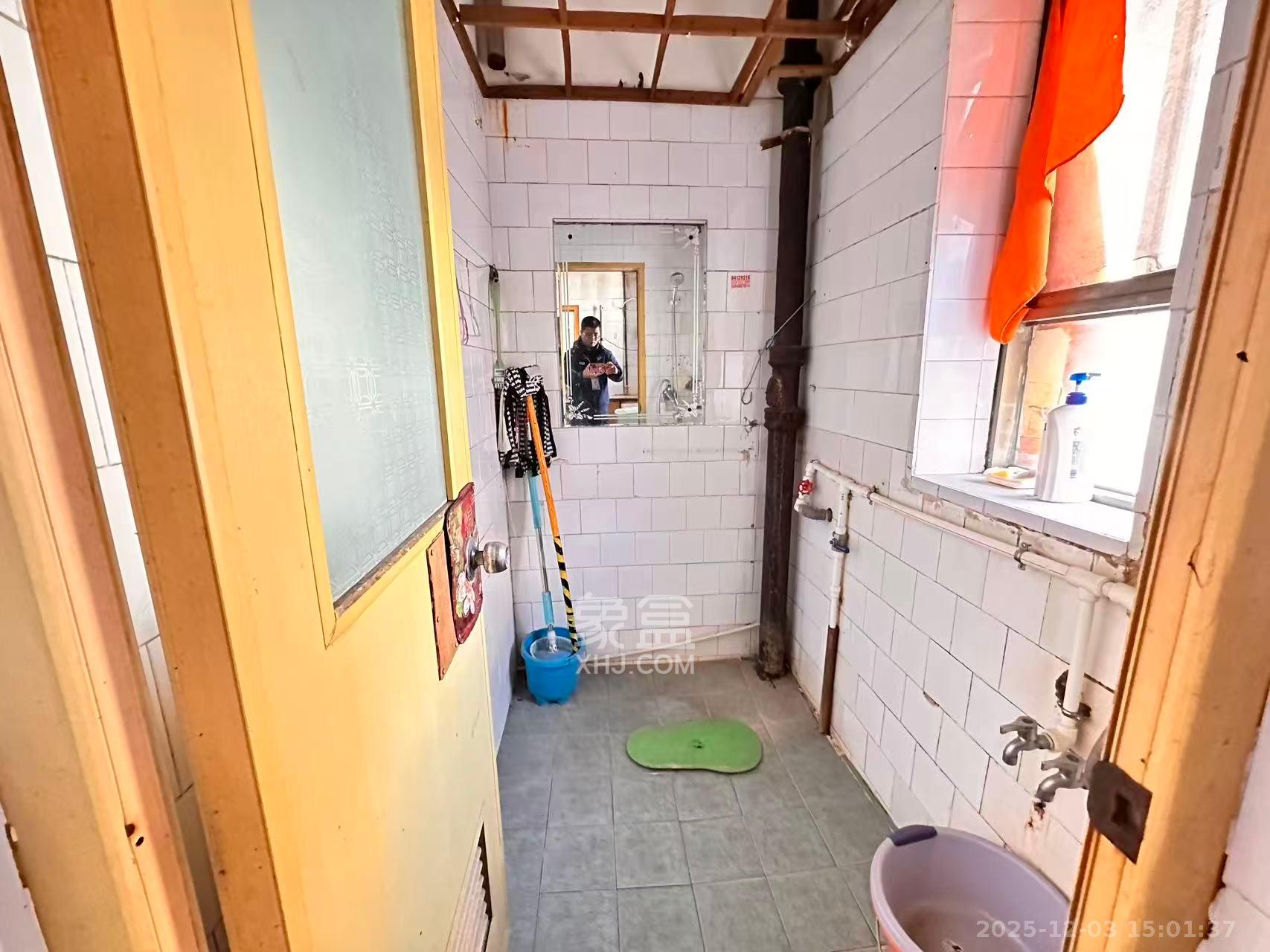 湘绣研究所宿舍北院 3室1厅1卫 1500.0元/月 湘绣研究所宿舍北院 3室1厅1卫 1500.0元/月室内图