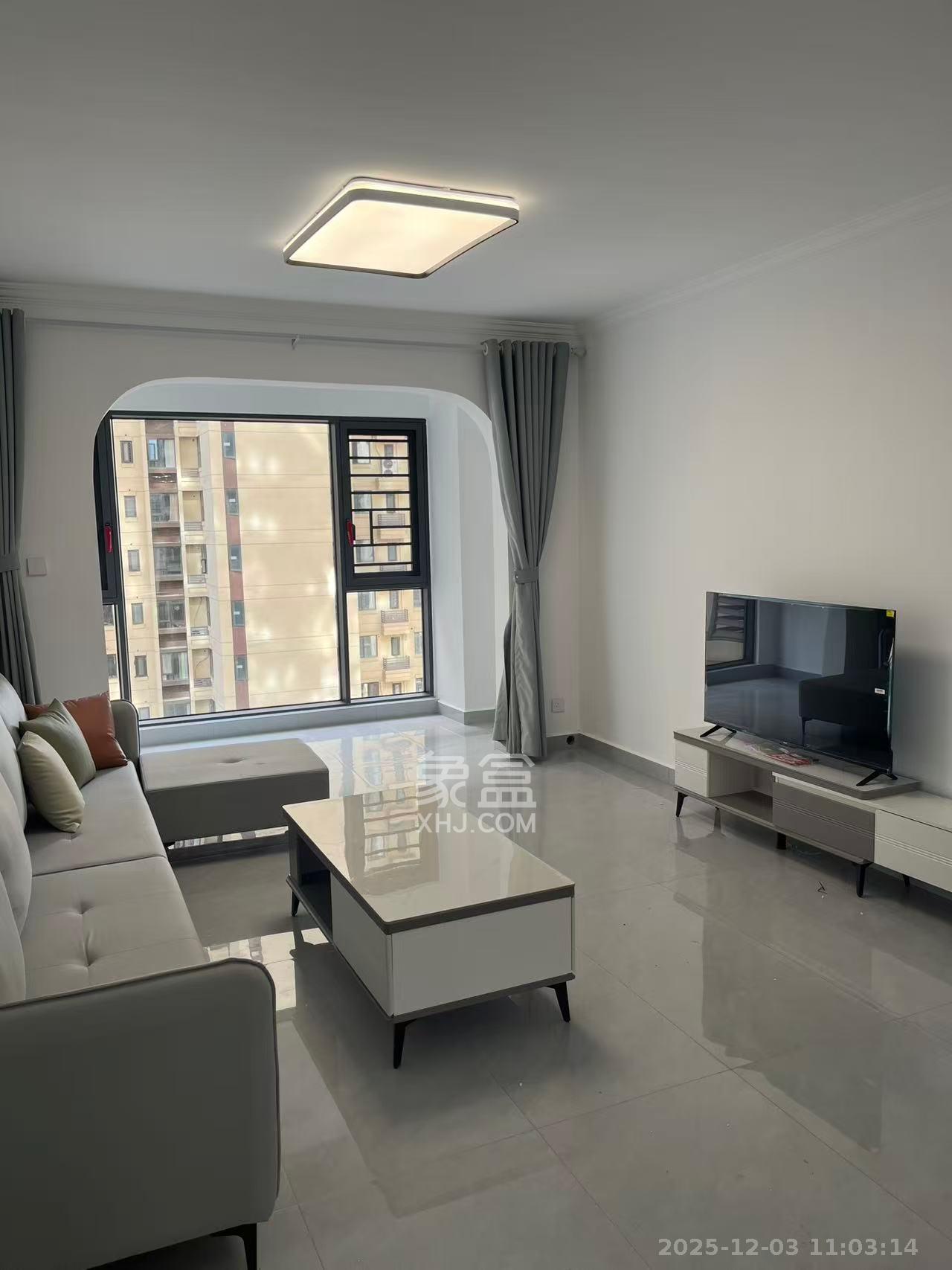 恒基旭辉湖山赋  3室2厅2卫    2300.0元/月