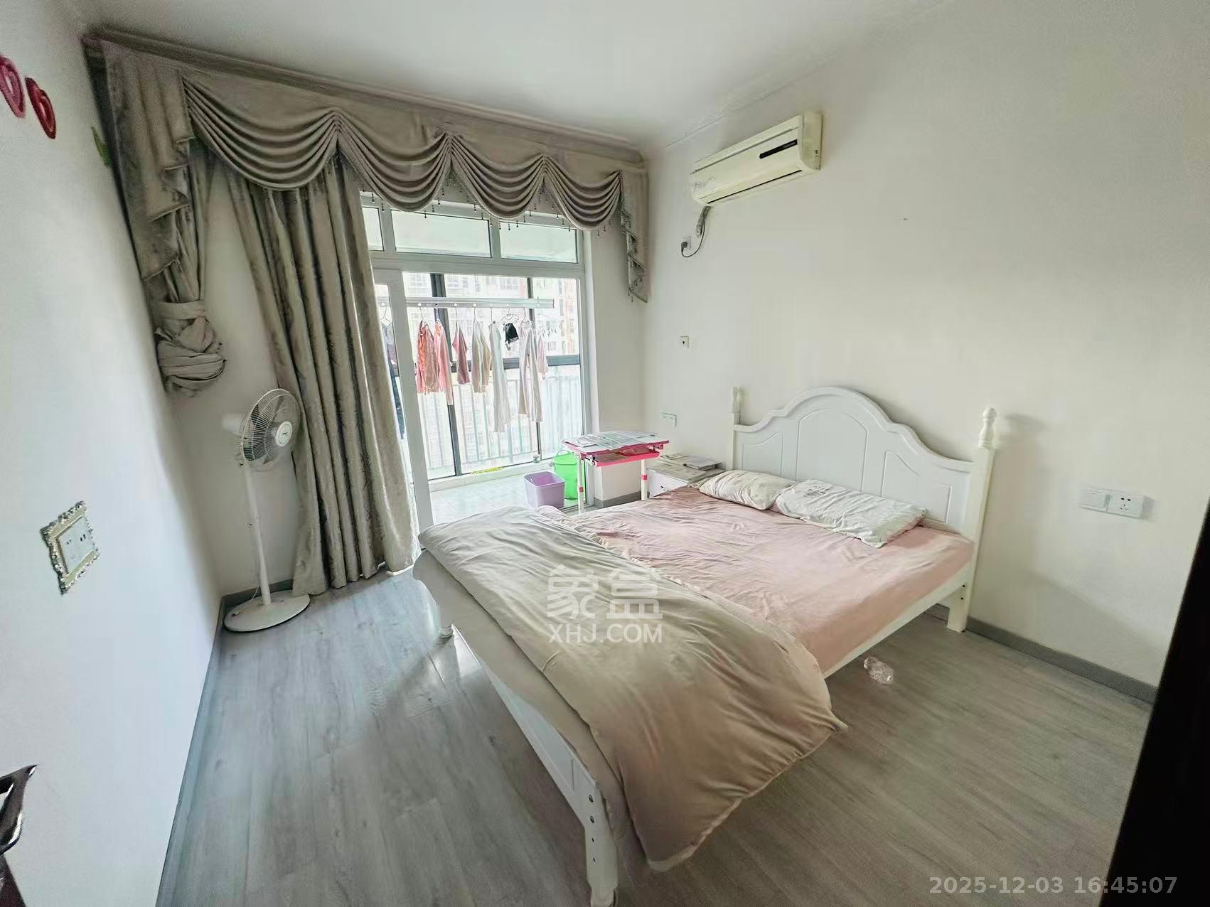 泊爱蓝湾 3室2厅1卫 3300.0元/月 泊爱蓝湾 3室2厅1卫 3300.0元/月室内图