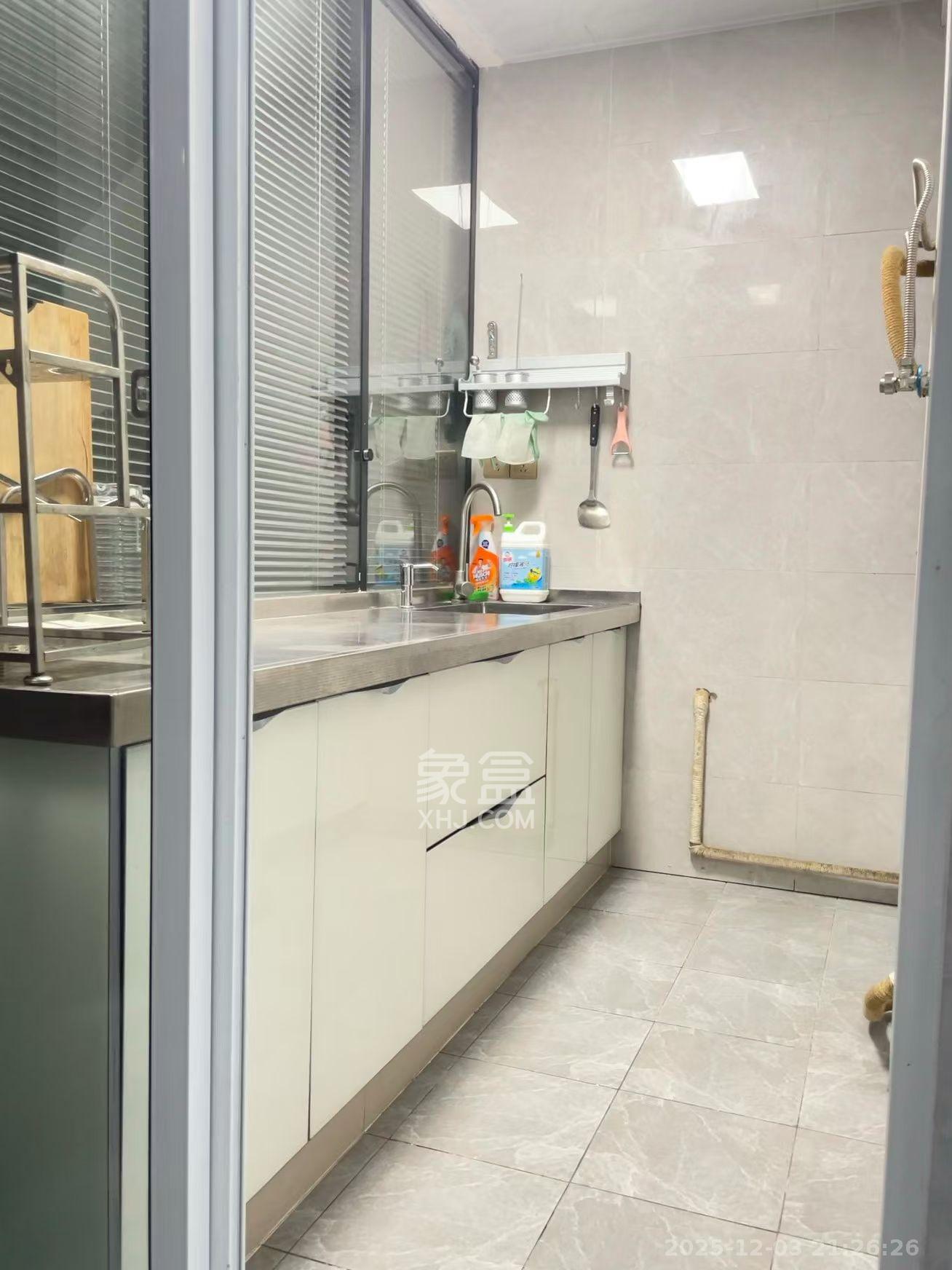 山水熙园  3室2厅2卫    2200.0元/月