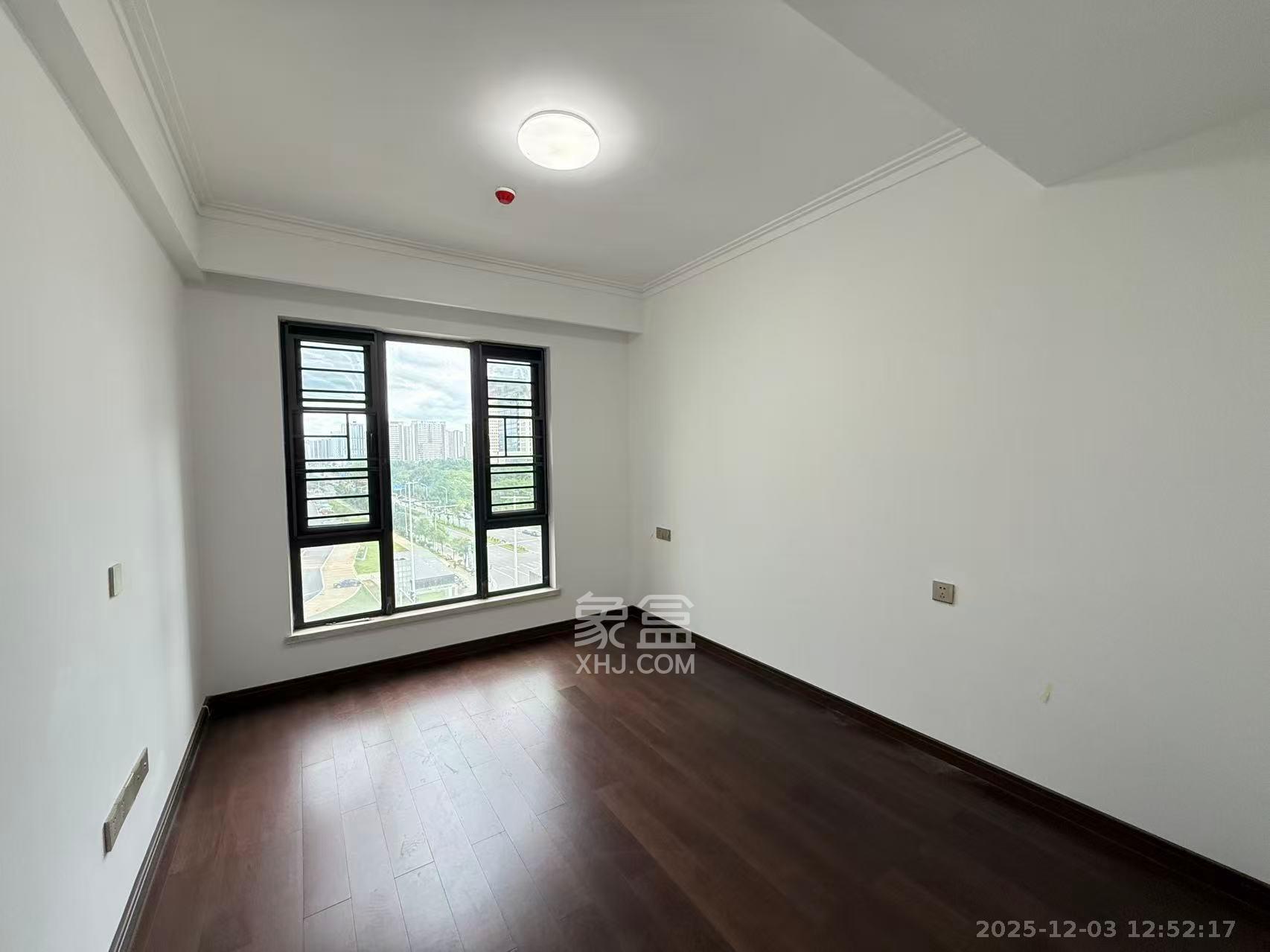 绿地长沙城际空间站（绿地新里佳苑）  4室2厅2卫    4700.0元/月室内图