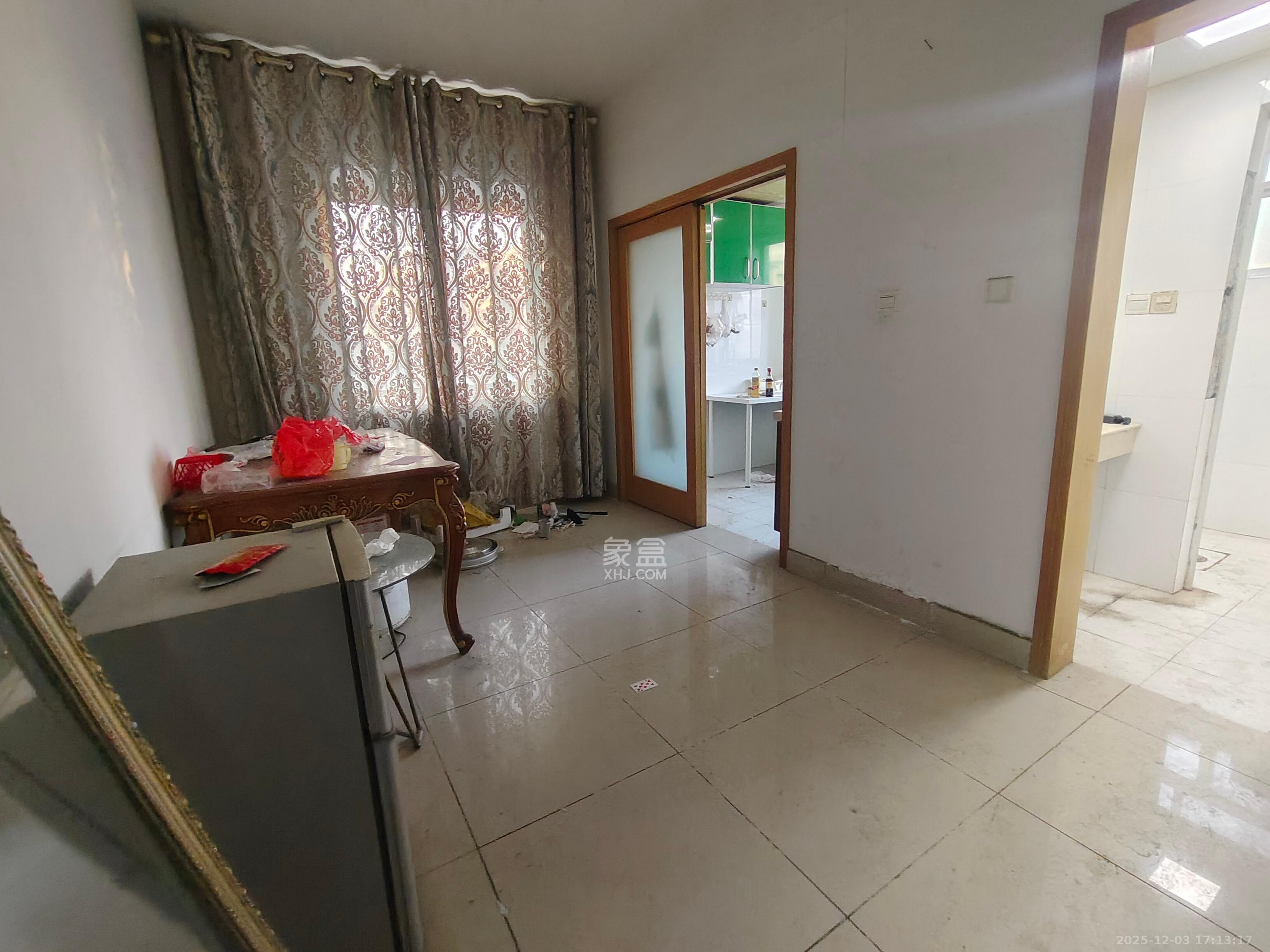 英才园丰颐苑  3室2厅2卫    3000.0元/月室内图