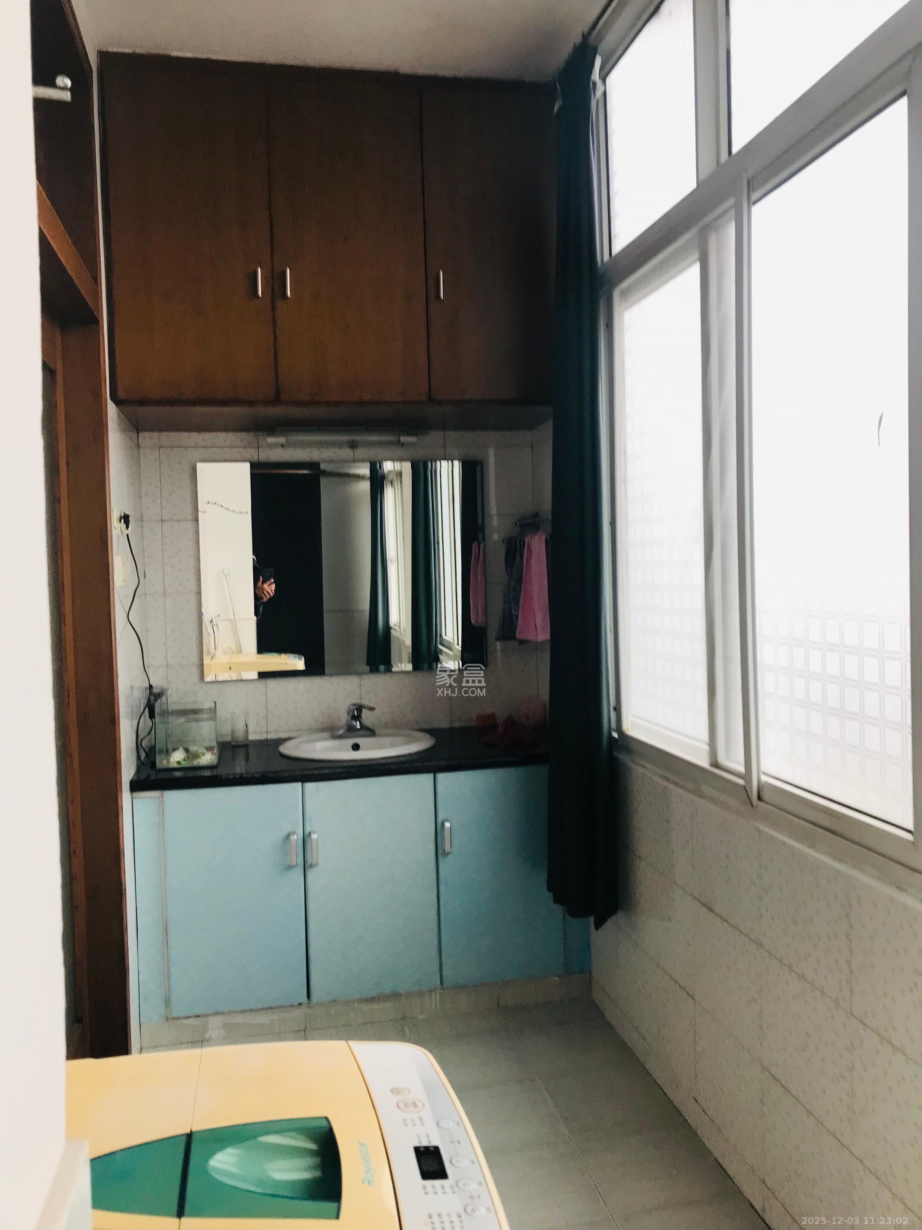 晓园宿舍(晓园路湘运小区) 2室2厅1卫 1600.0元/月 晓园宿舍(晓园路湘运小区) 2室2厅1卫 1600.0元/月室内图