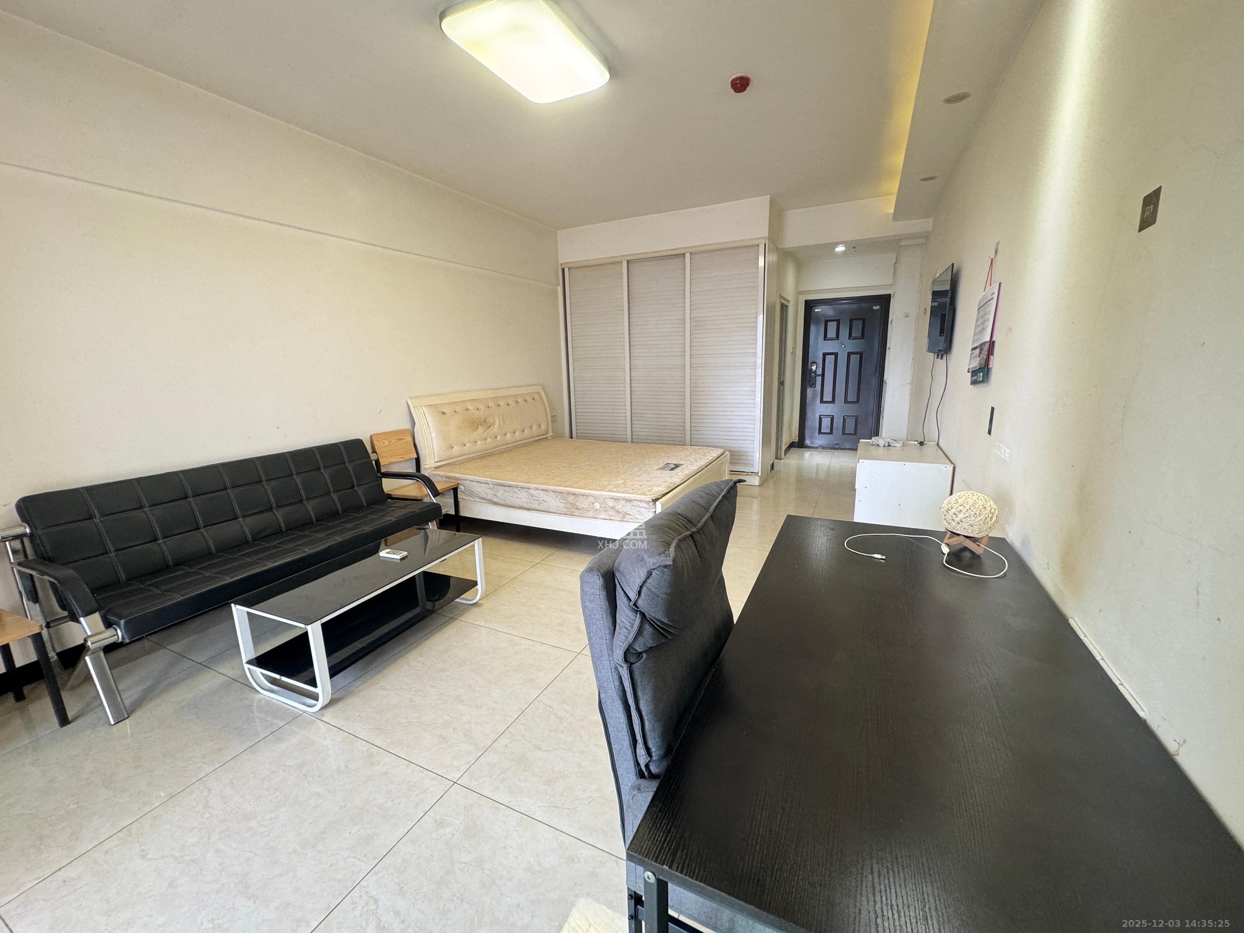 山水湾  1室1厅1卫    1350.0元/月室内图