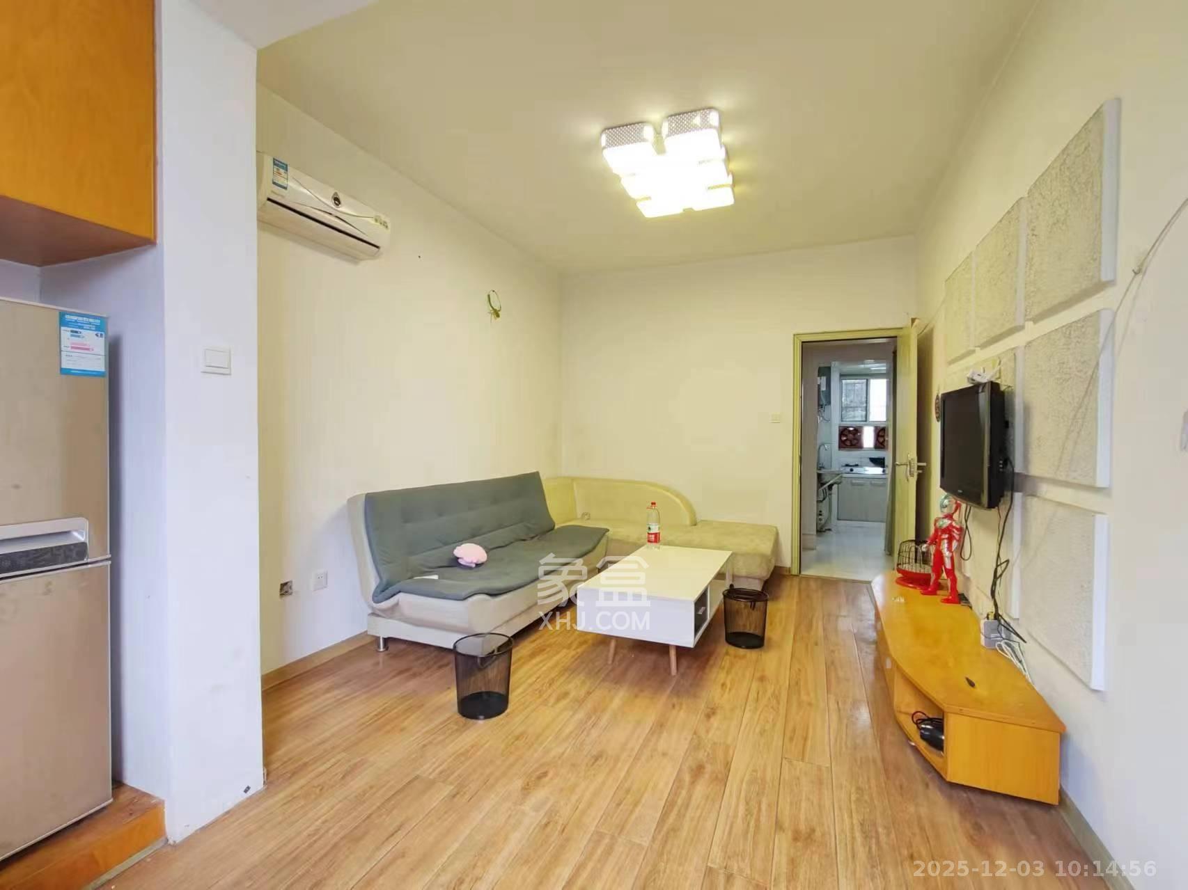 狮子山一片  2室1厅1卫    1400.0元/月室内图