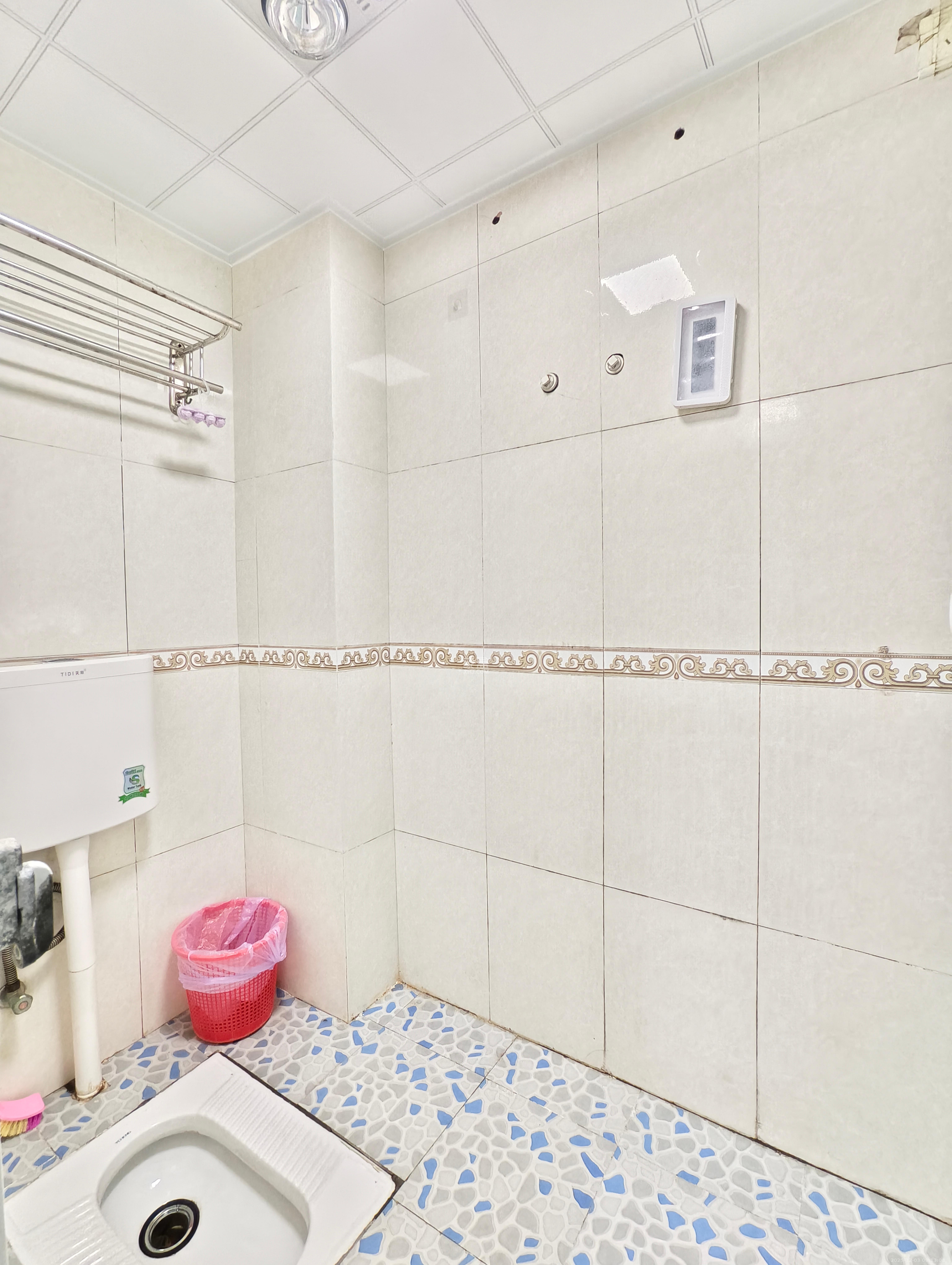 麓江春  2室1厅1卫    1700.0元/月室内图