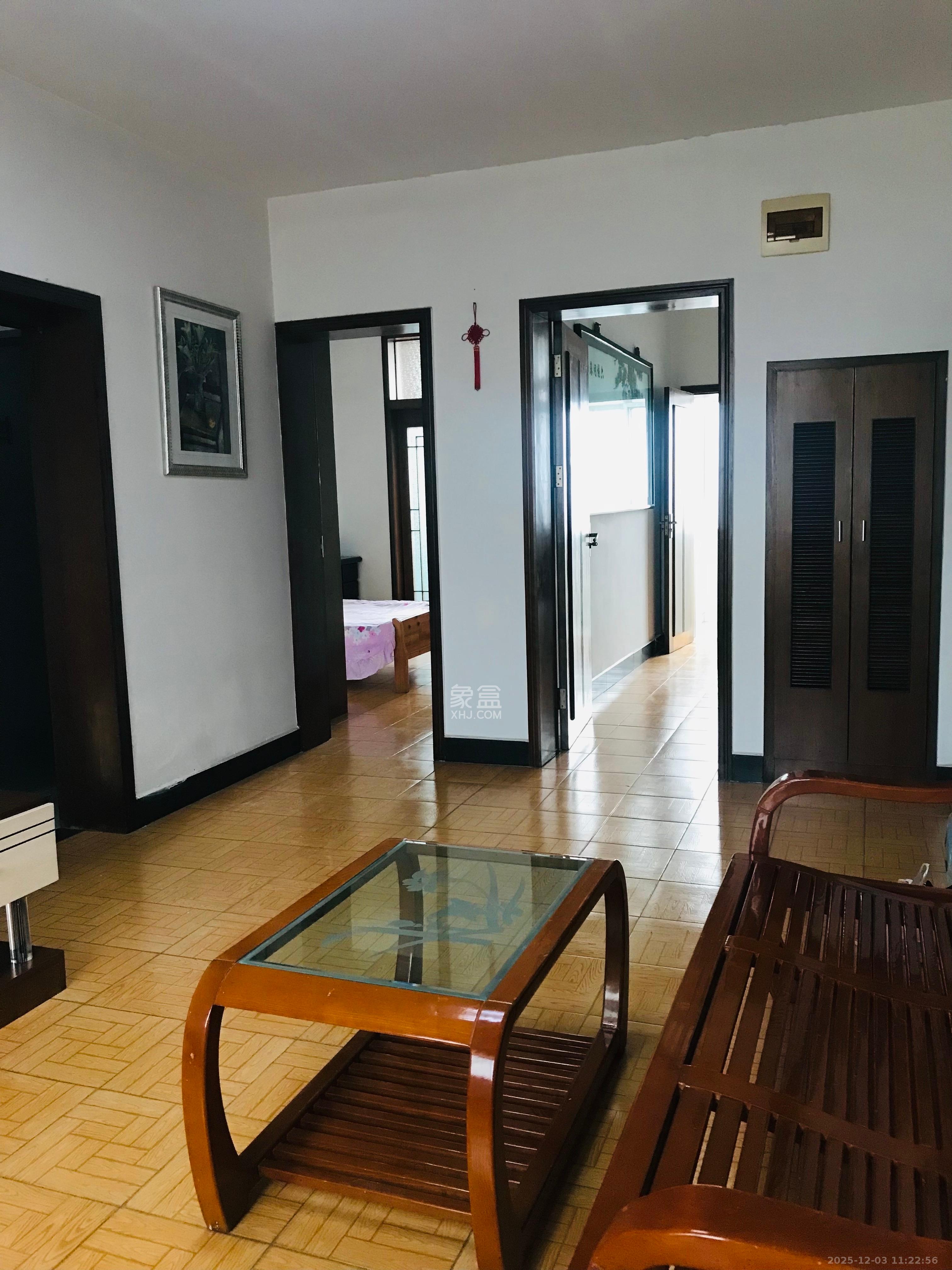 晓园宿舍(晓园路湘运小区) 2室2厅1卫 1600.0元/月 晓园宿舍(晓园路湘运小区) 2室2厅1卫 1600.0元/月室内图