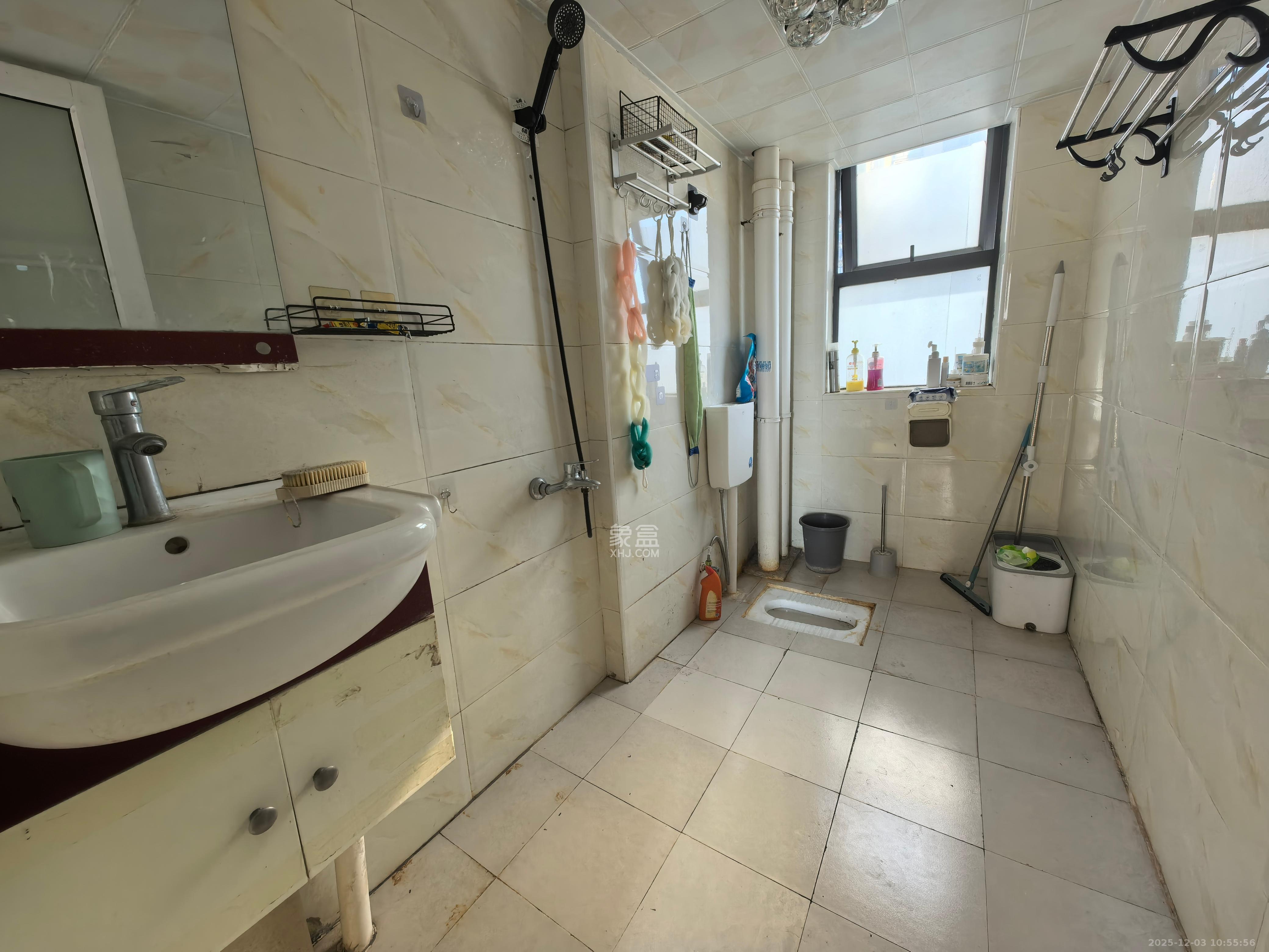 莱茵城  1室2厅1卫    1600.0元/月室内图