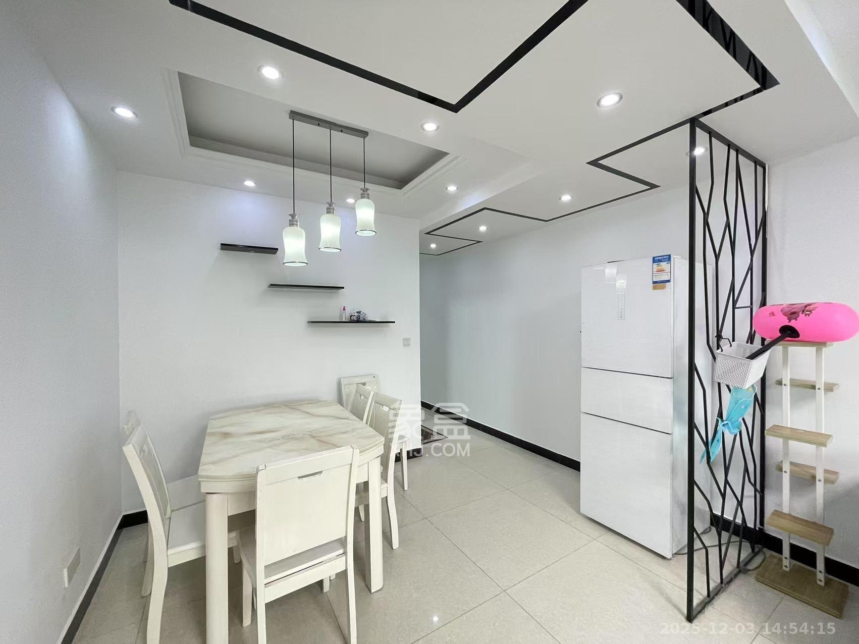 海林馨香雅苑 3室2厅1卫 2300.0元/月 海林馨香雅苑 3室2厅1卫 2300.0元/月室内图