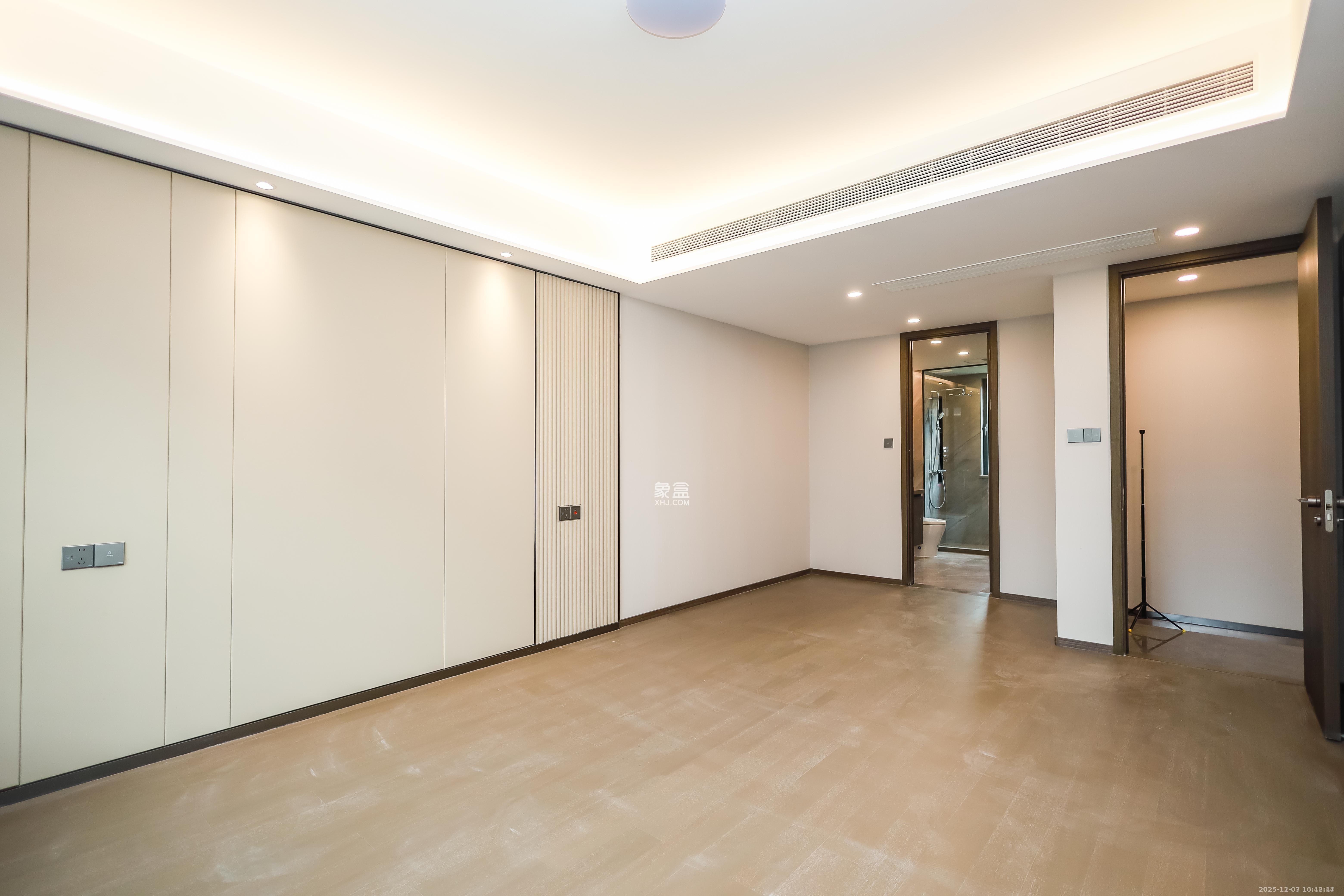 龙湖舜山府 4室2厅2卫 5600.0元/月 龙湖舜山府 4室2厅2卫 5600.0元/月室内图