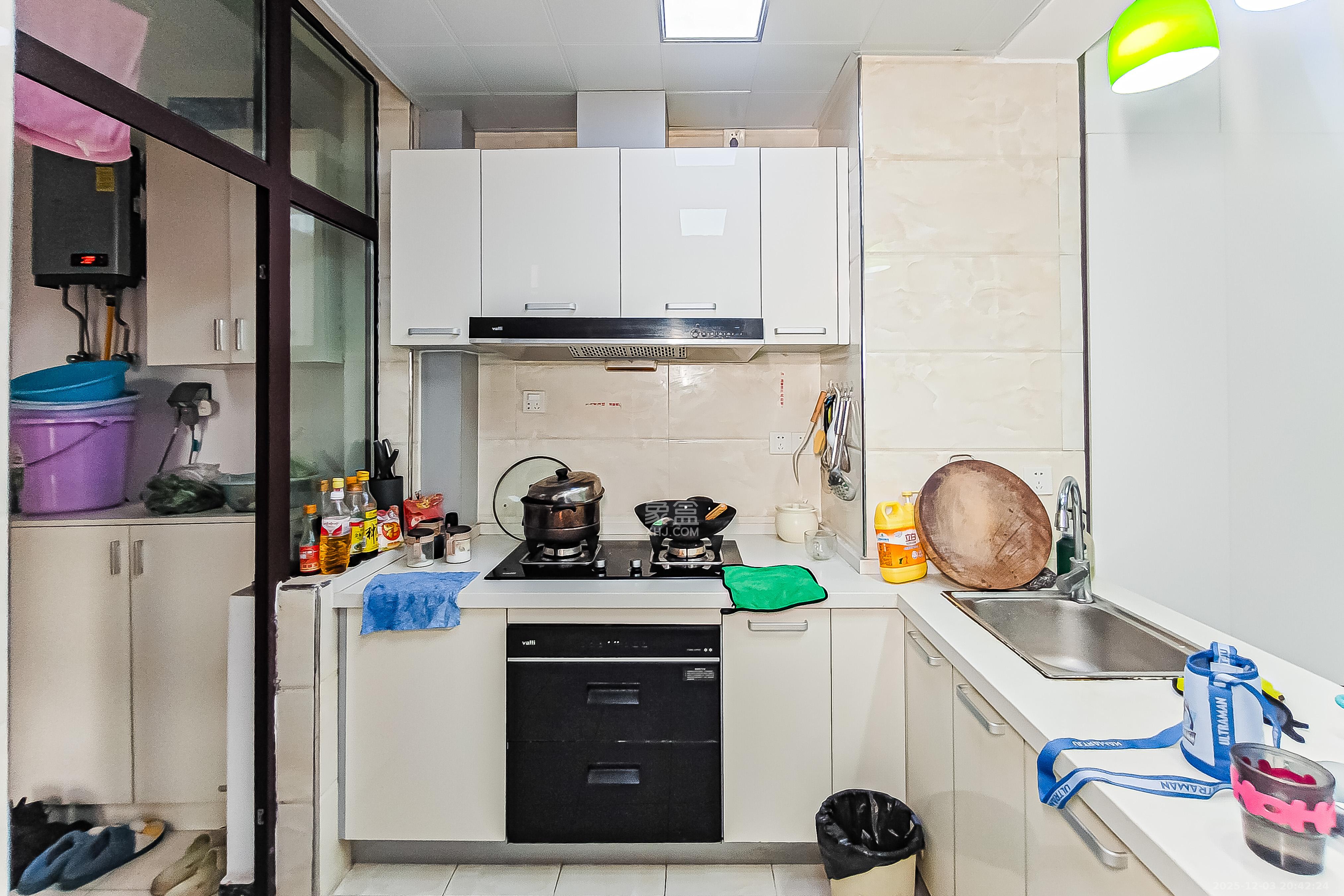 三力公寓（三力国际）  1室1厅1卫    49.8万厨房