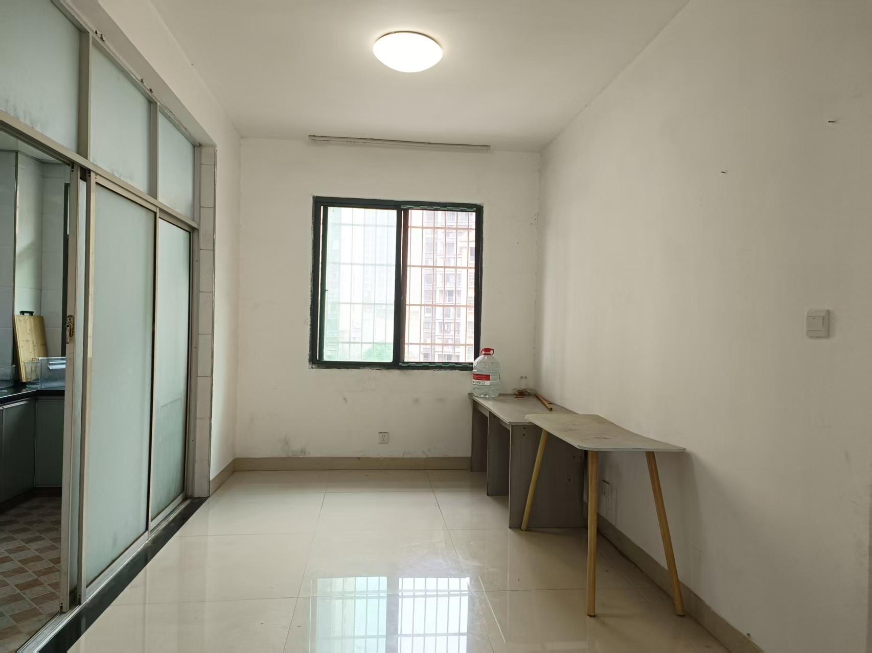 长湖小区 2室1厅1卫 1100.0元/月 长湖小区 2室1厅1卫 1100.0元/月室内图