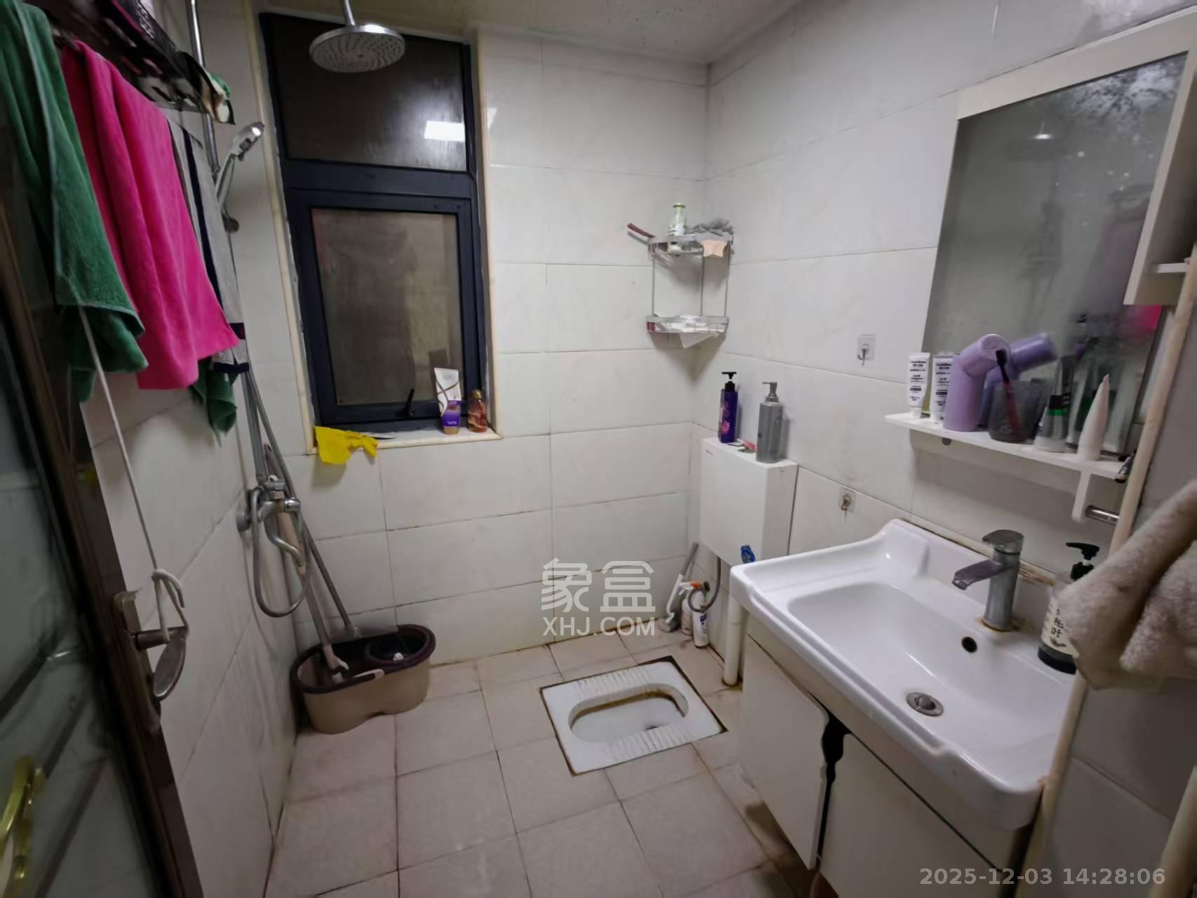 明发国际城  3室2厅1卫    1600.0元/月室内图