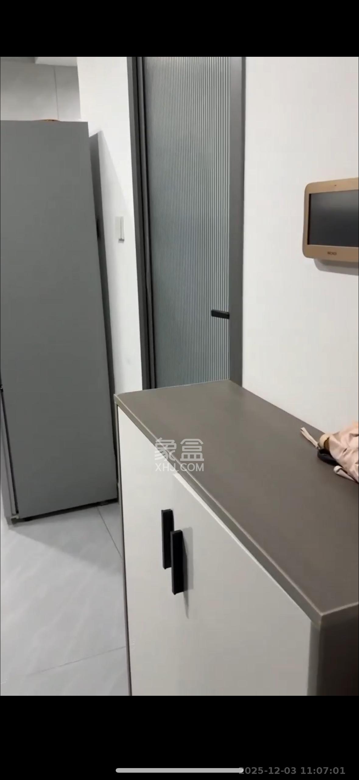 明发国际城  1室1厅1卫    1700.0元/月