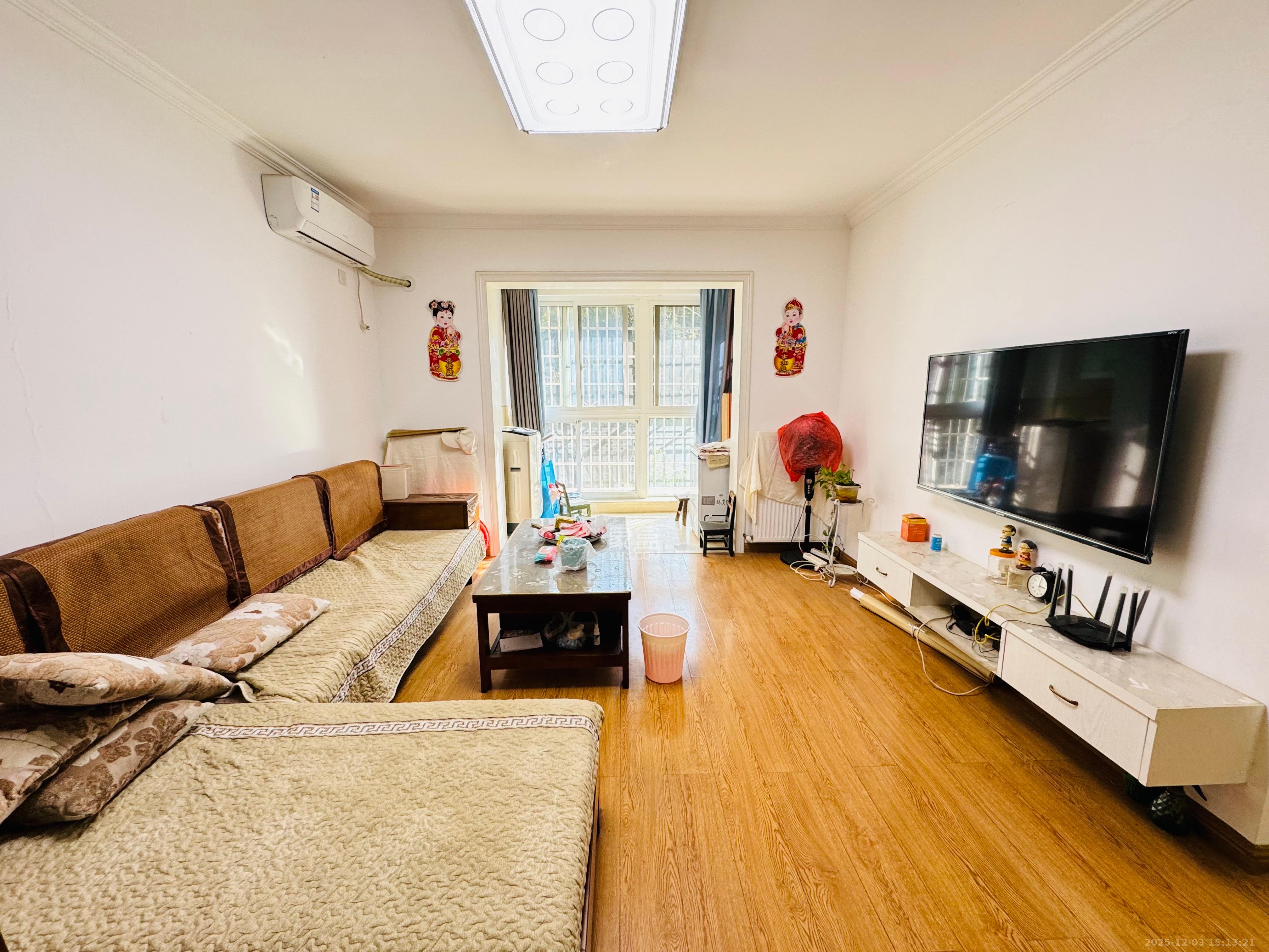 谷山乐园三期  3室2厅1卫    1800.0元/月